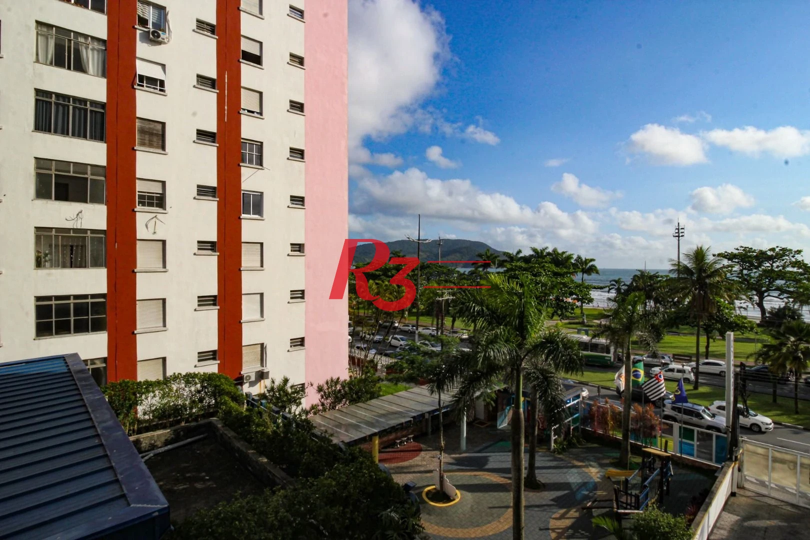 Apartamento com 3 dormitórios à venda, 107 m² por R$ 790.000,00 - Boqueirão - Santos/SP