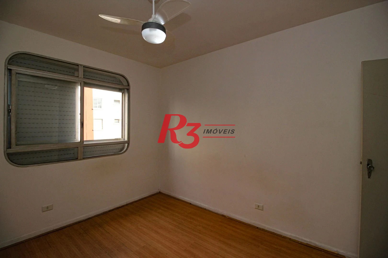 Apartamento com 3 dormitórios à venda, 107 m² por R$ 790.000,00 - Boqueirão - Santos/SP
