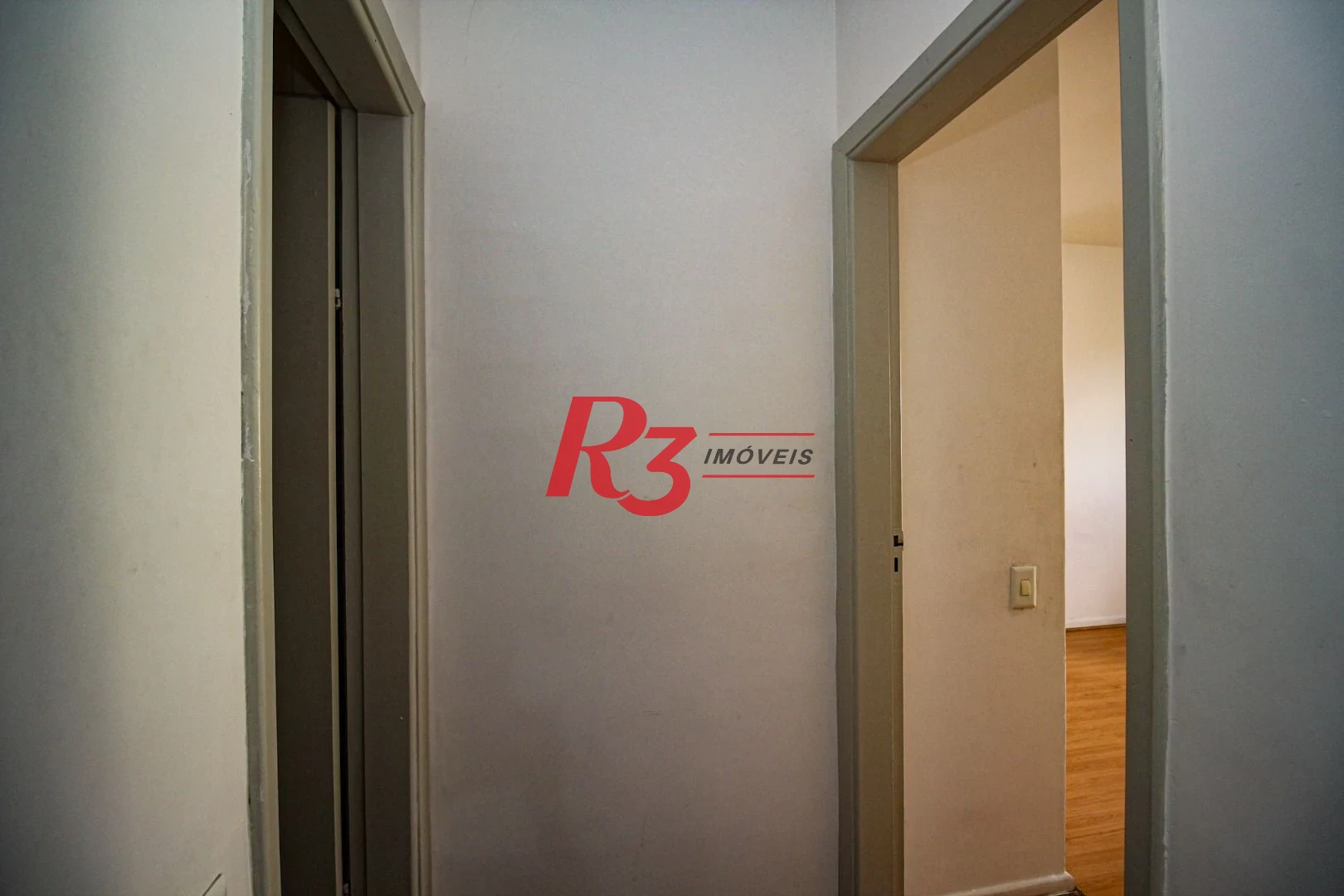 Apartamento com 3 dormitórios à venda, 107 m² por R$ 790.000,00 - Boqueirão - Santos/SP