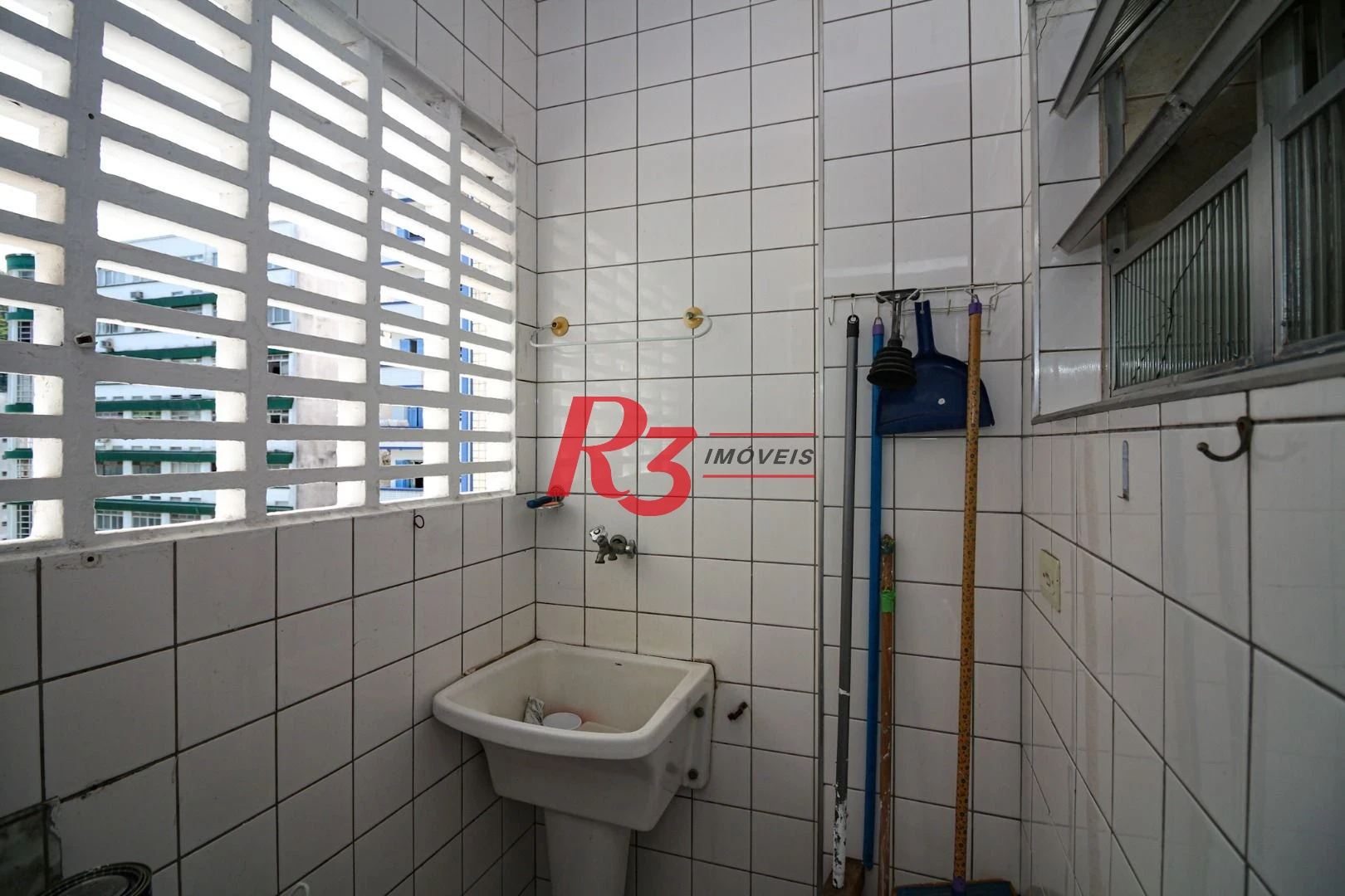 Apartamento com 1 dormitório à venda, 54 m² por R$ 285.000,00 - José Menino - Santos/SP