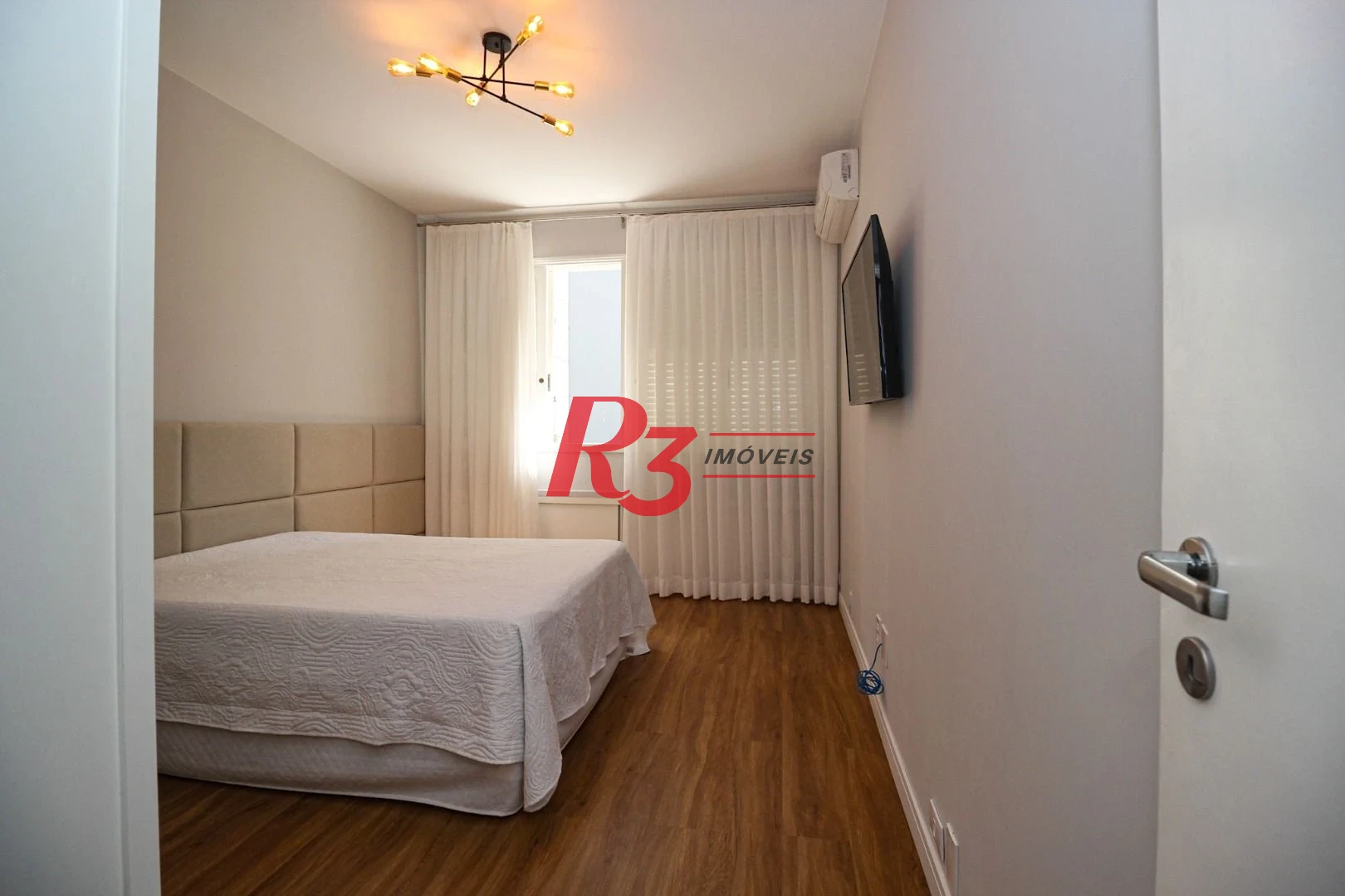 Apartamento com 3 dormitórios à venda, 208 m² por R$ 2.690.000,00 - Aparecida - Santos/SP