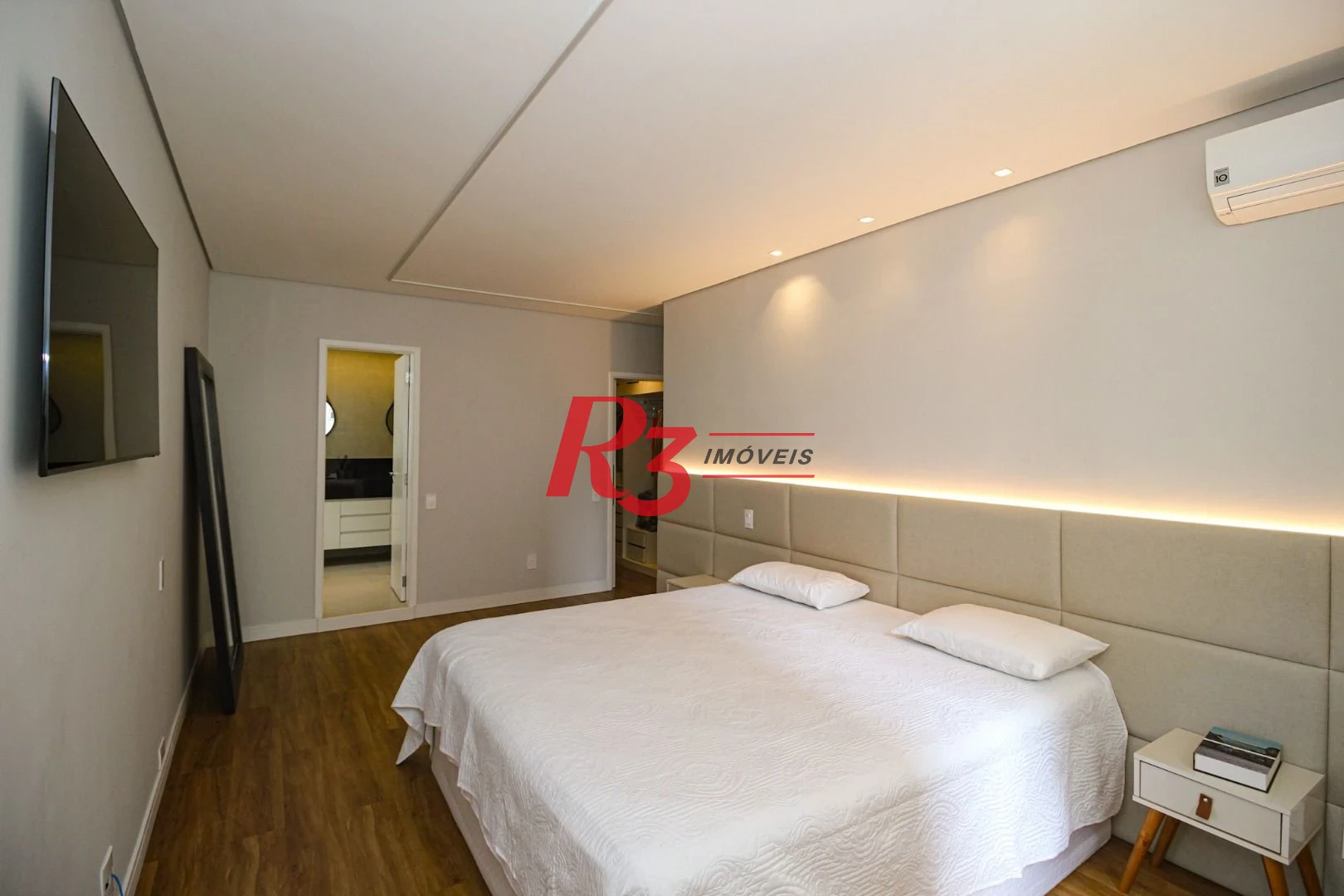 Apartamento com 3 dormitórios à venda, 208 m² por R$ 2.690.000,00 - Aparecida - Santos/SP