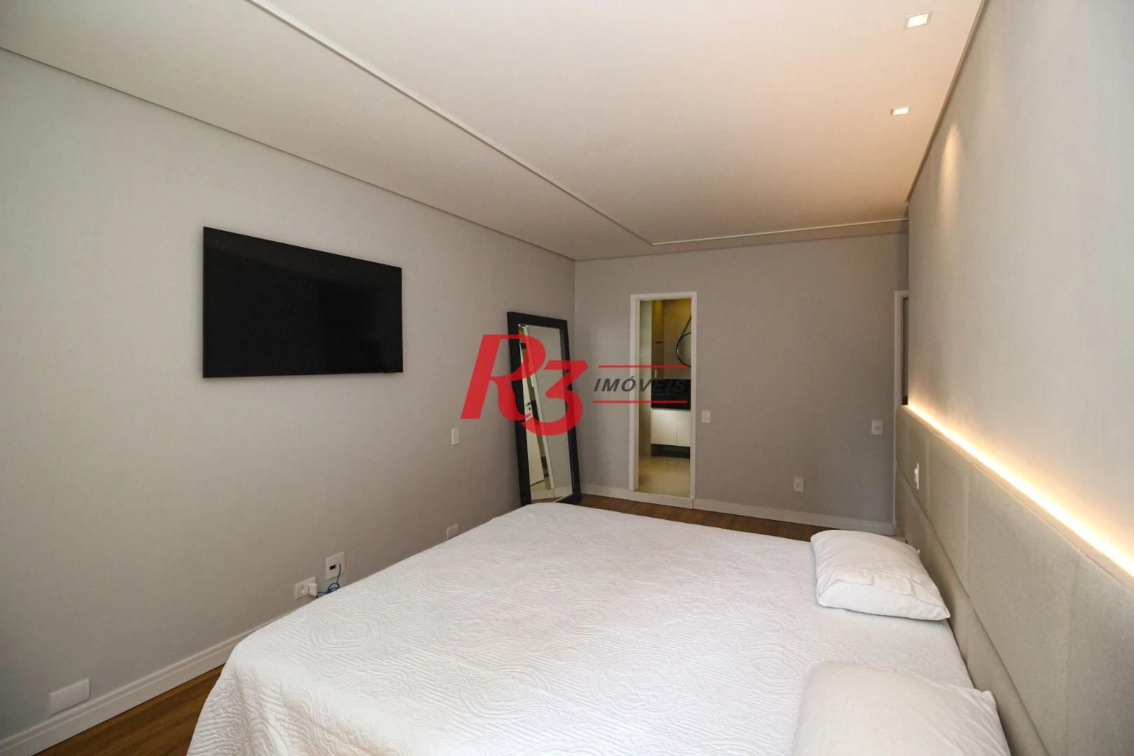Apartamento com 3 dormitórios à venda, 208 m² por R$ 2.690.000,00 - Aparecida - Santos/SP