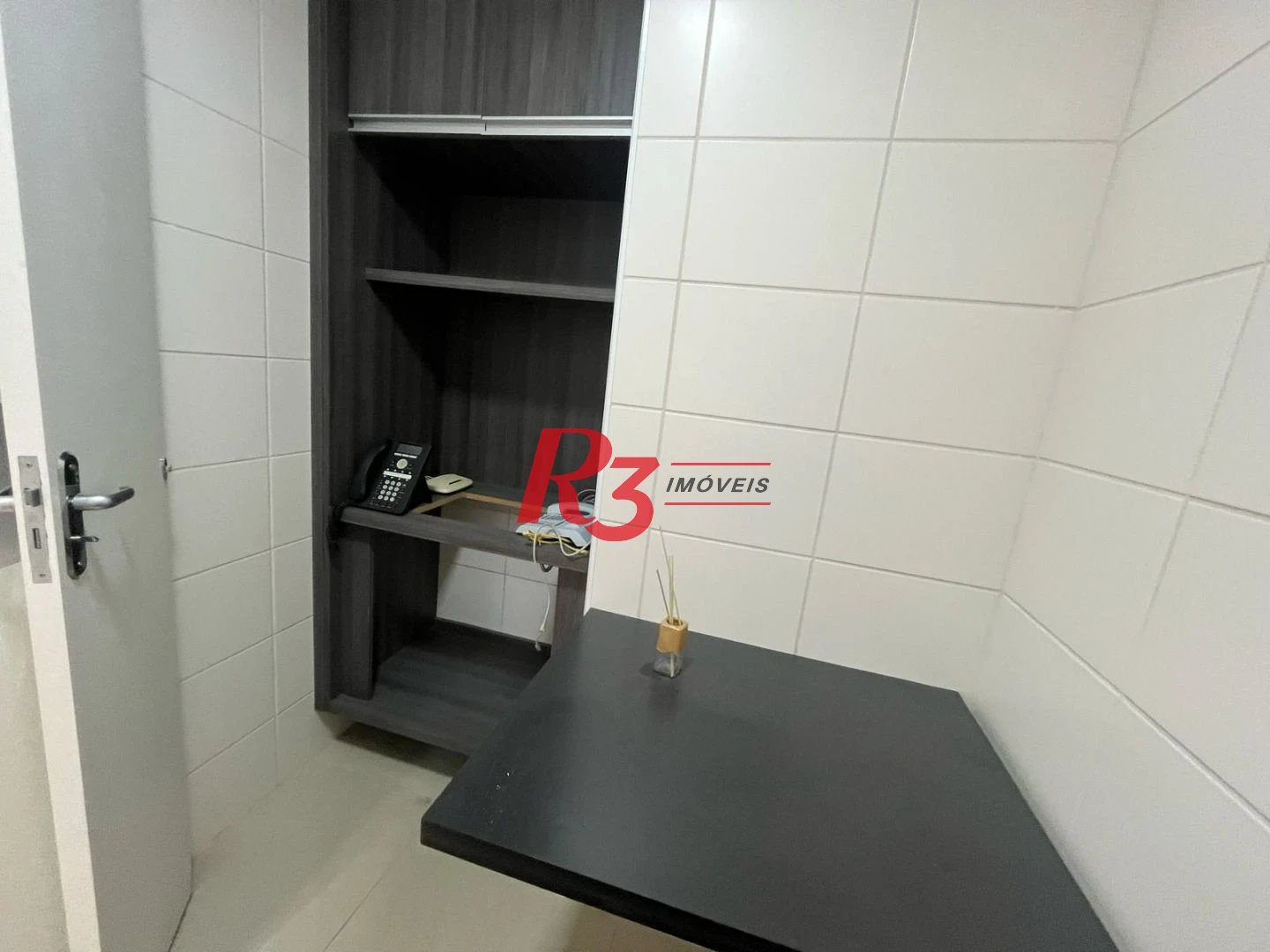 Sala, 50 m² - venda por R$ 350.000,00 ou aluguel por R$ 4.200,00/mês - Boqueirão - Santos/SP