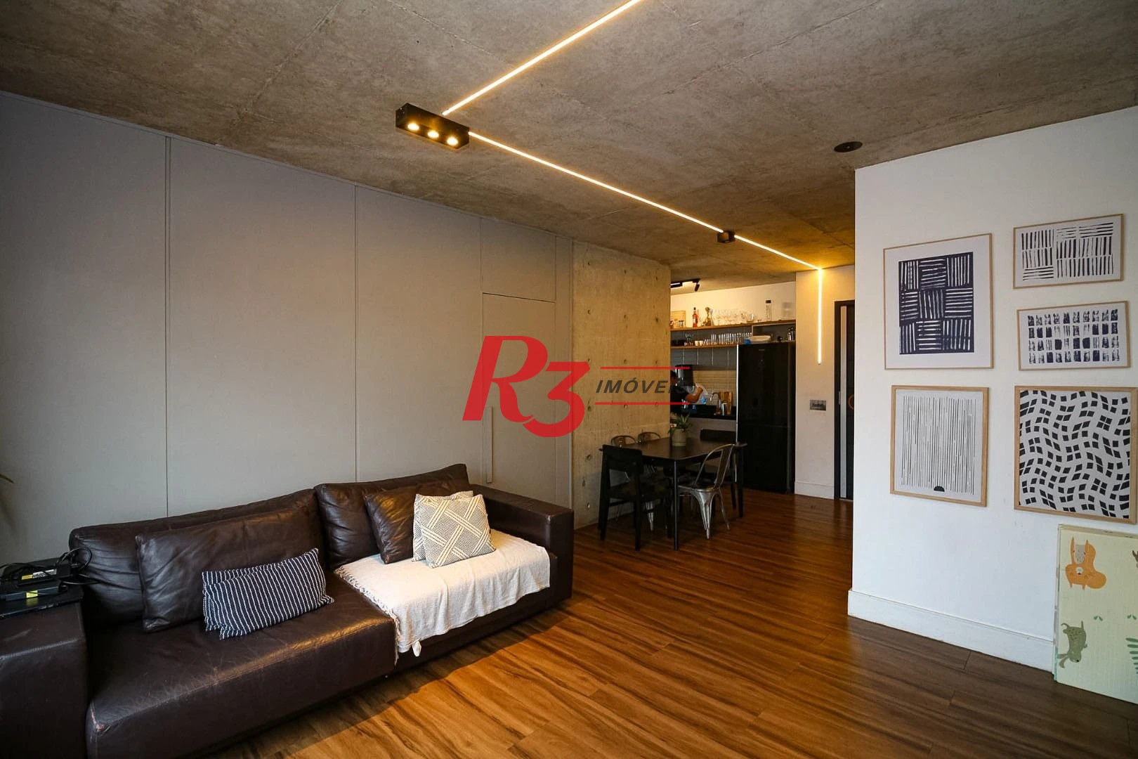Apartamento à venda, 74 m² por R$ 940.000,00 - Embaré - Santos/SP