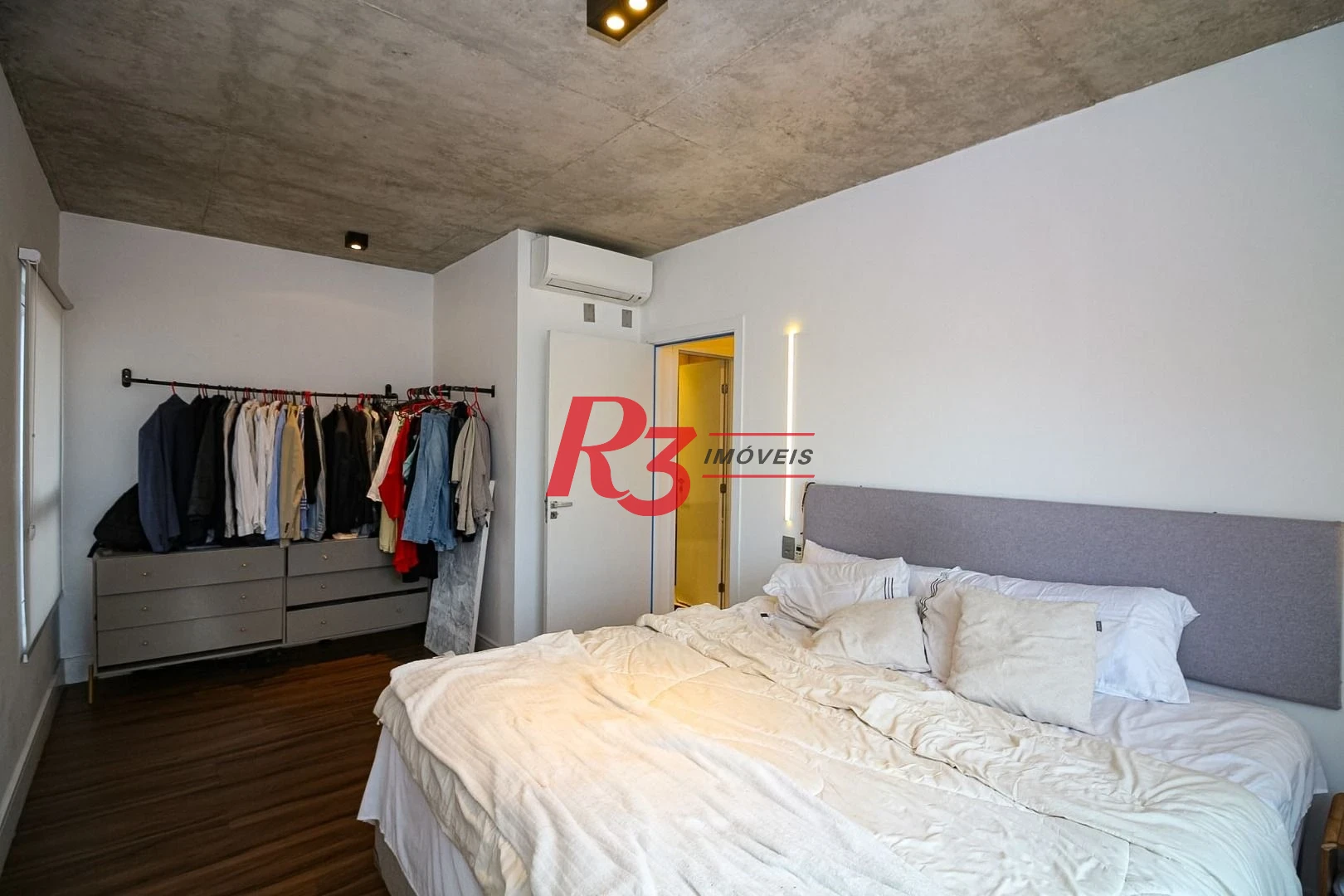 Apartamento à venda, 74 m² por R$ 940.000,00 - Embaré - Santos/SP