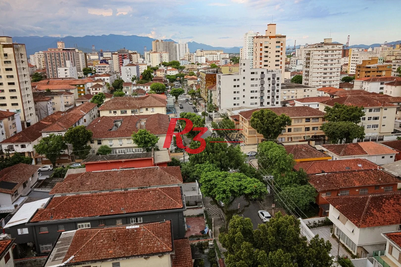 Apartamento à venda, 74 m² por R$ 940.000,00 - Embaré - Santos/SP