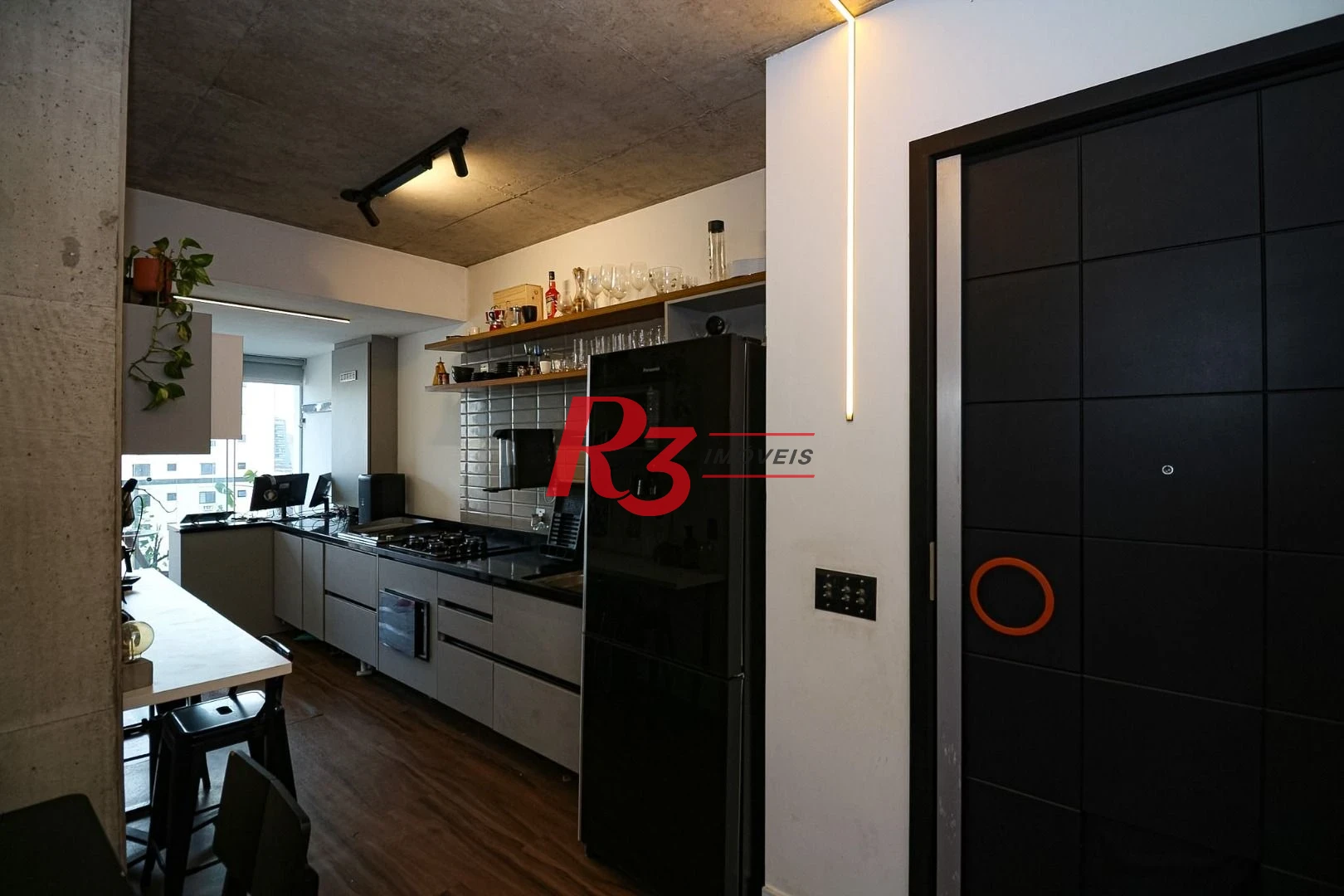 Apartamento à venda, 74 m² por R$ 940.000,00 - Embaré - Santos/SP