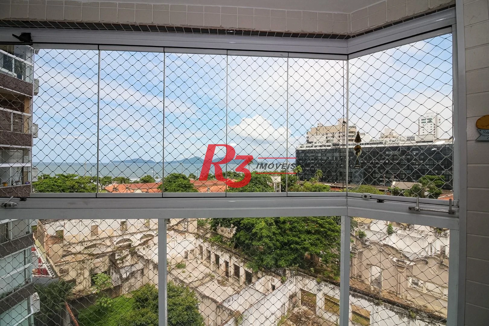 Apartamento com 2 dormitórios à venda, 110 m² por R$ 940.000,00 - Aparecida - Santos/SP