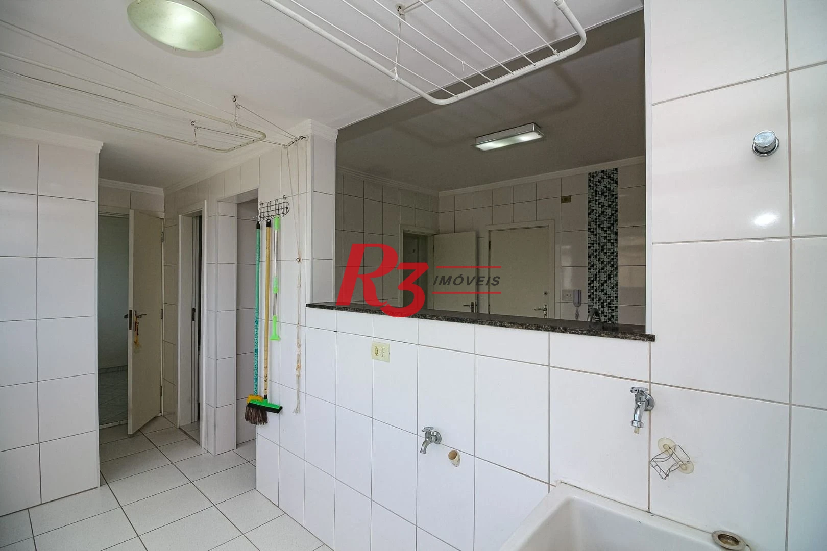Apartamento com 2 dormitórios à venda, 110 m² por R$ 940.000,00 - Aparecida - Santos/SP