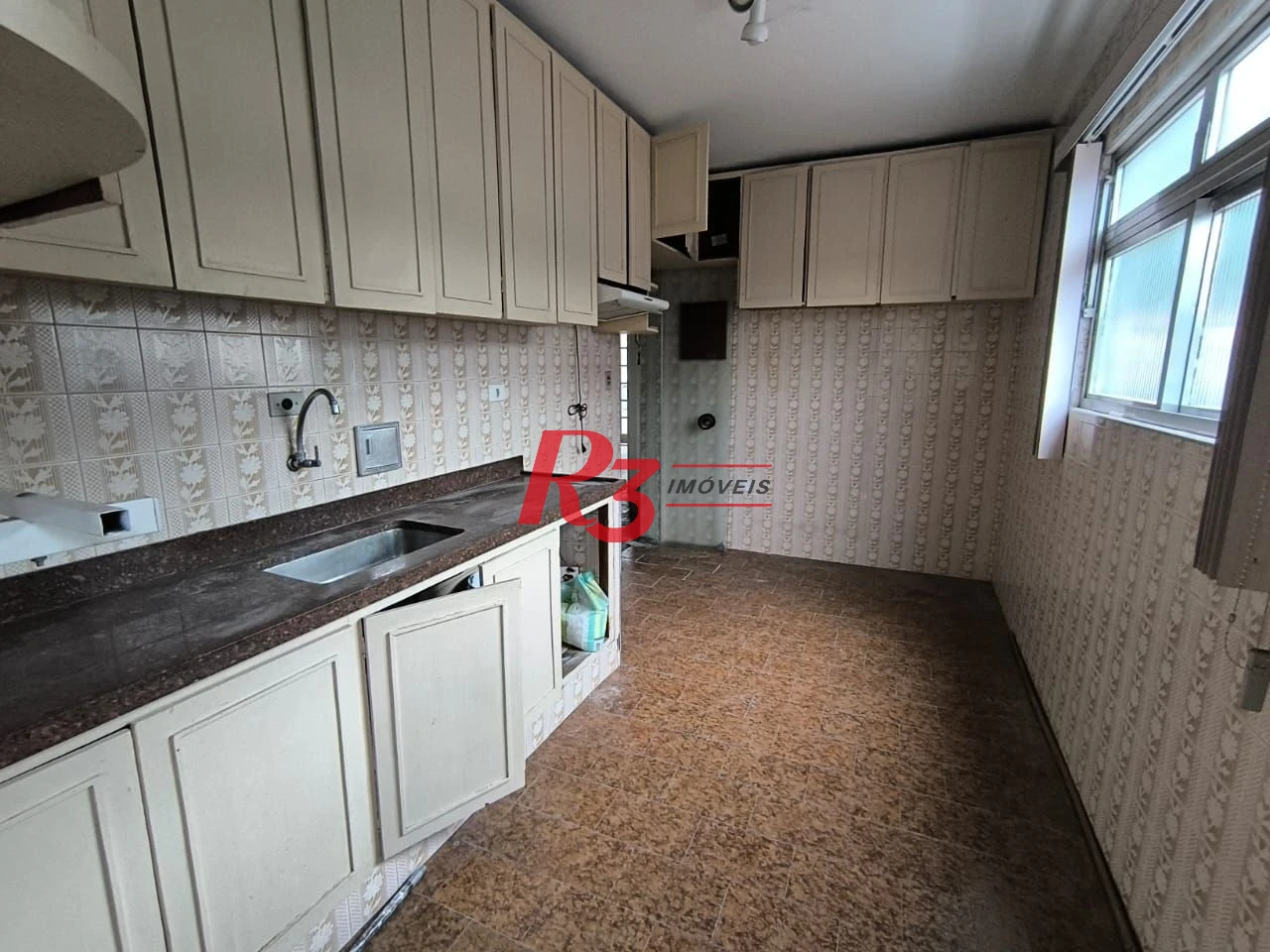Apartamento com 3 dormitórios à venda, 80 m² por R$ 410.000,00 - Marapé - Santos/SP