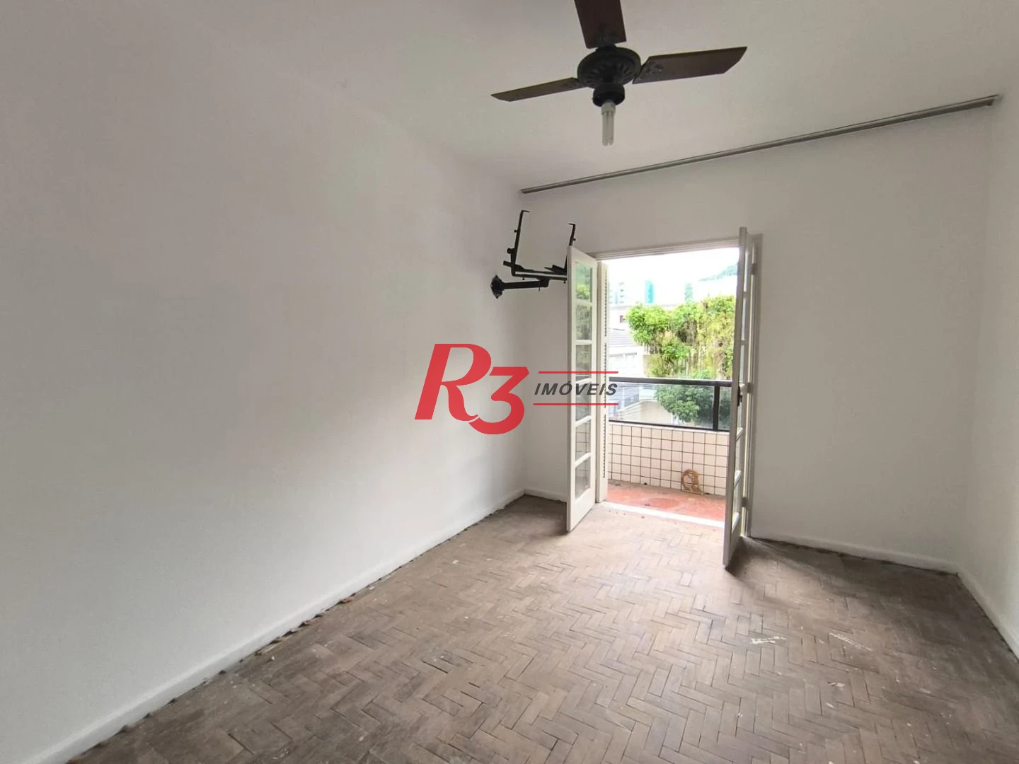 Apartamento com 3 dormitórios à venda, 80 m² por R$ 410.000,00 - Marapé - Santos/SP