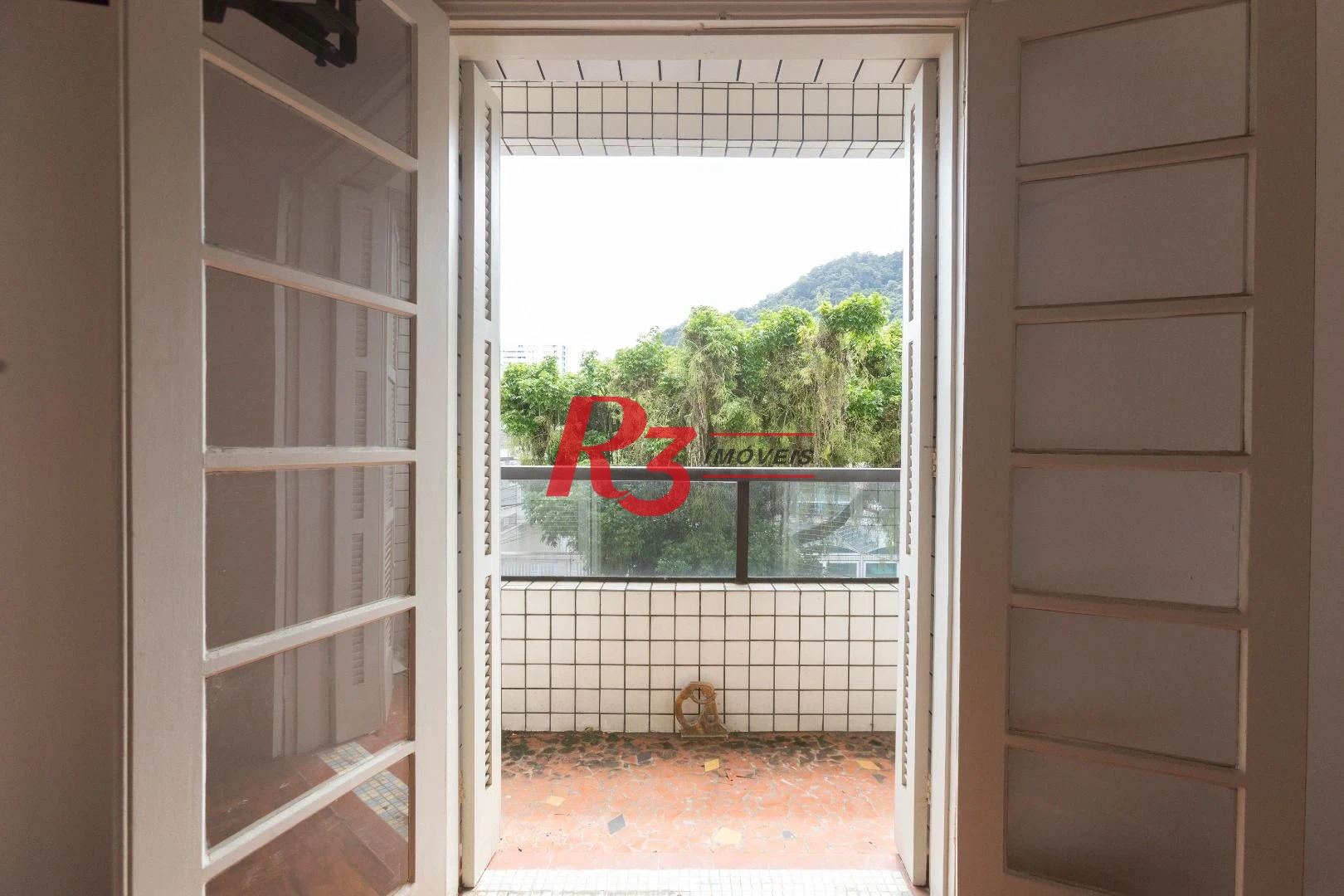 Apartamento com 3 dormitórios para alugar, 80 m² - Marapé - Santos/SP