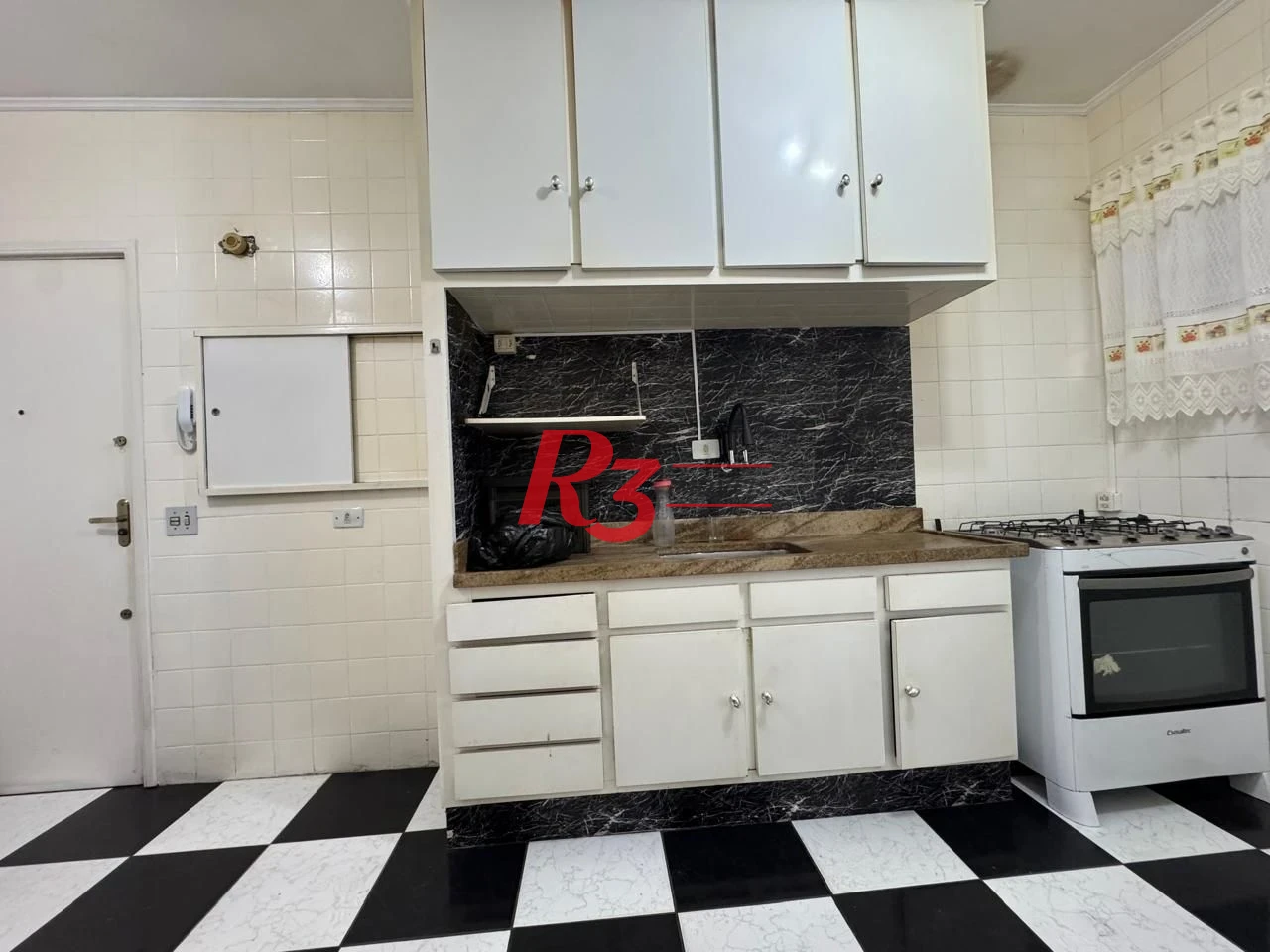 Apartamento com 3 dormitórios à venda, 130 m² por R$ 580.000,00 - Campo Grande - Santos/SP