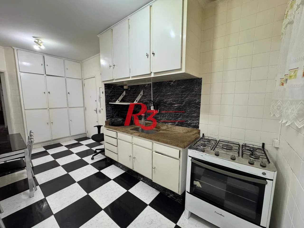 Apartamento com 3 dormitórios à venda, 130 m² por R$ 580.000,00 - Campo Grande - Santos/SP