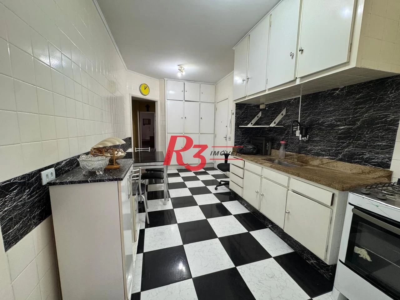 Apartamento com 3 dormitórios à venda, 130 m² por R$ 580.000,00 - Campo Grande - Santos/SP