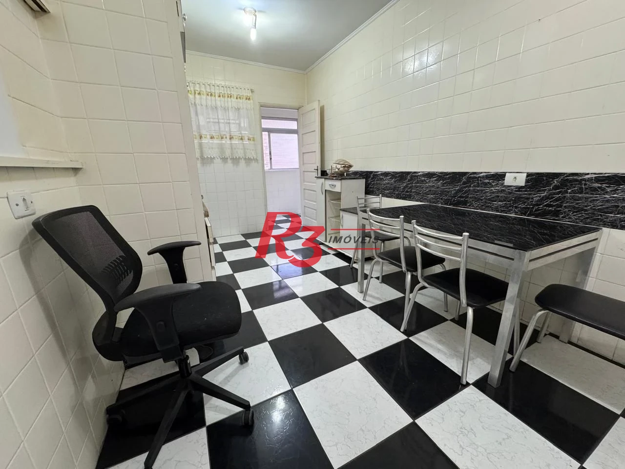 Apartamento com 3 dormitórios à venda, 130 m² por R$ 580.000,00 - Campo Grande - Santos/SP