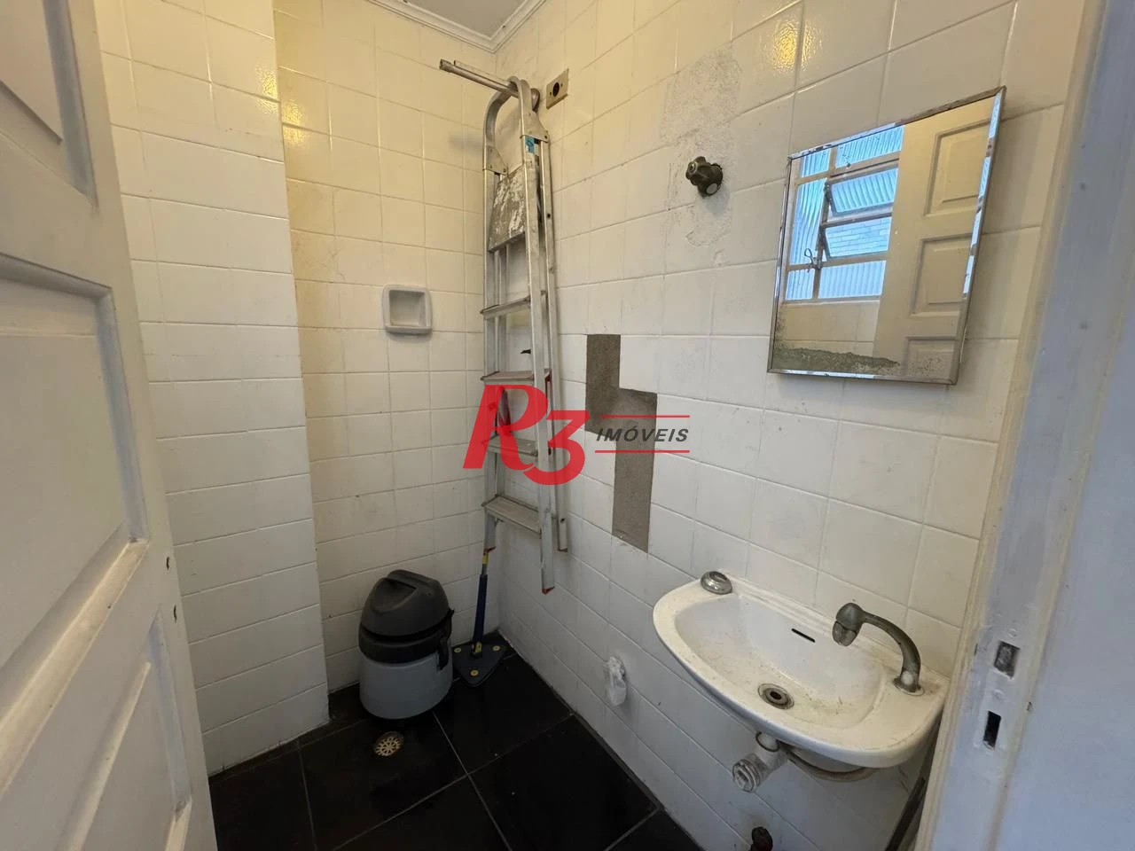 Apartamento com 3 dormitórios à venda, 130 m² por R$ 580.000,00 - Campo Grande - Santos/SP