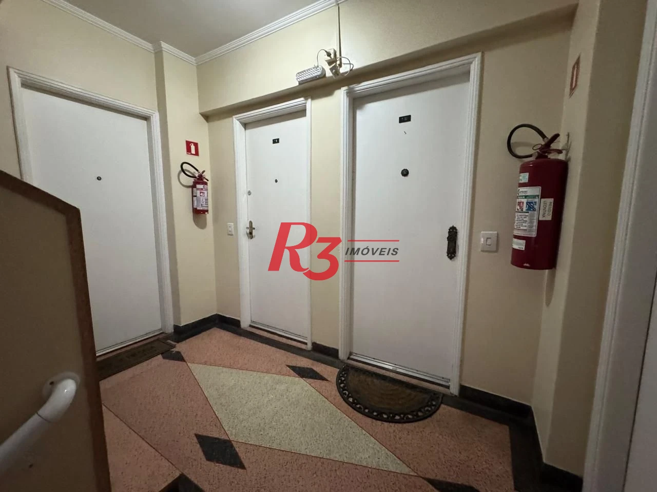 Apartamento com 3 dormitórios à venda, 130 m² por R$ 580.000,00 - Campo Grande - Santos/SP