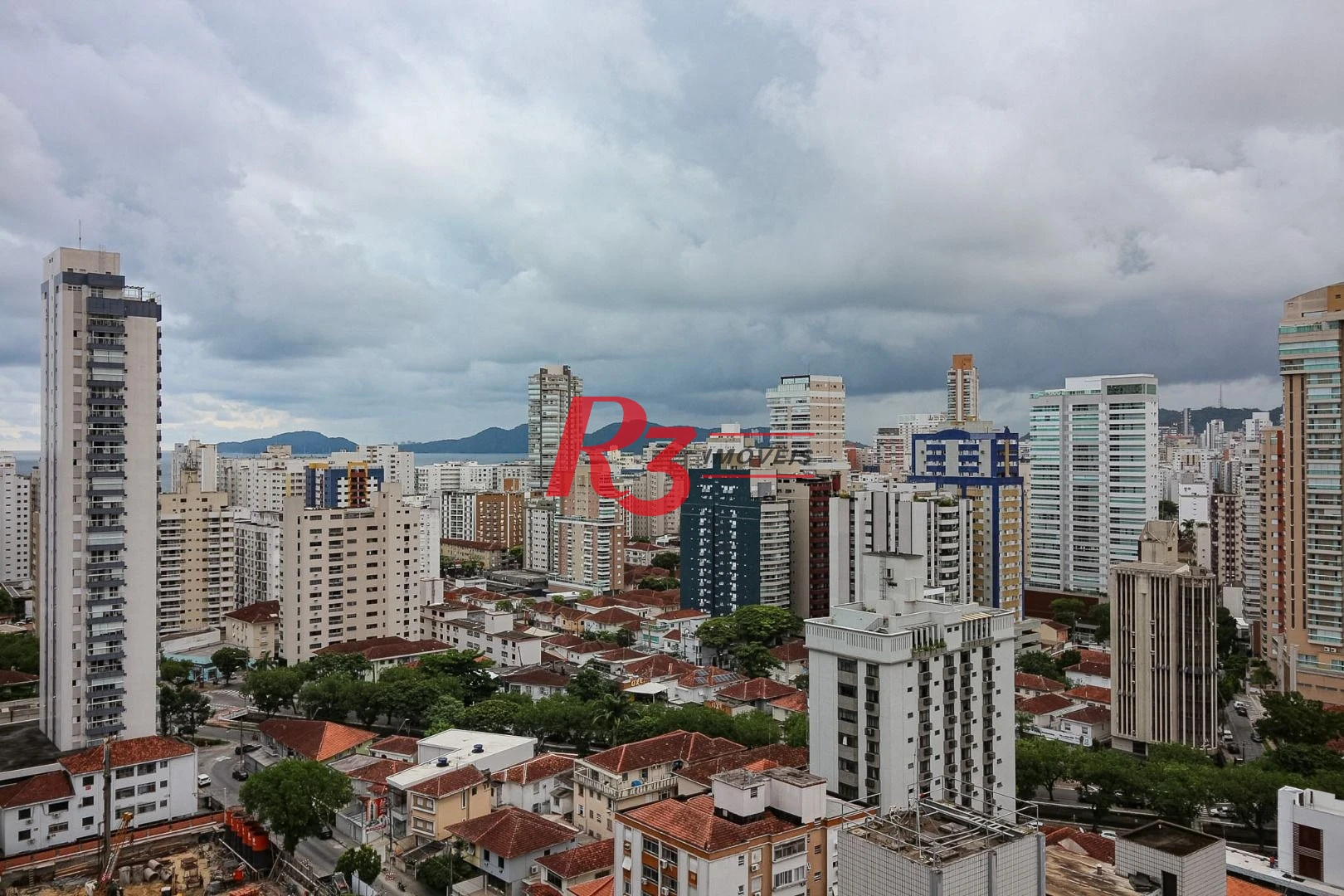 Cobertura com 4 dormitórios à venda, 430 m² por R$ 7.450.000,00 - Embaré - Santos/SP