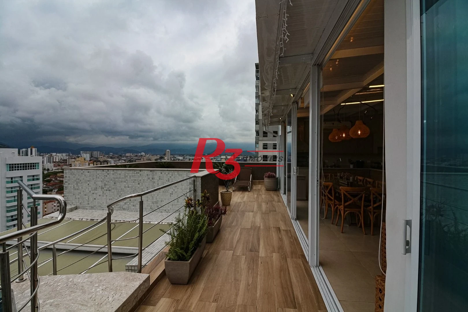 Cobertura com 4 dormitórios à venda, 430 m² por R$ 7.450.000,00 - Embaré - Santos/SP