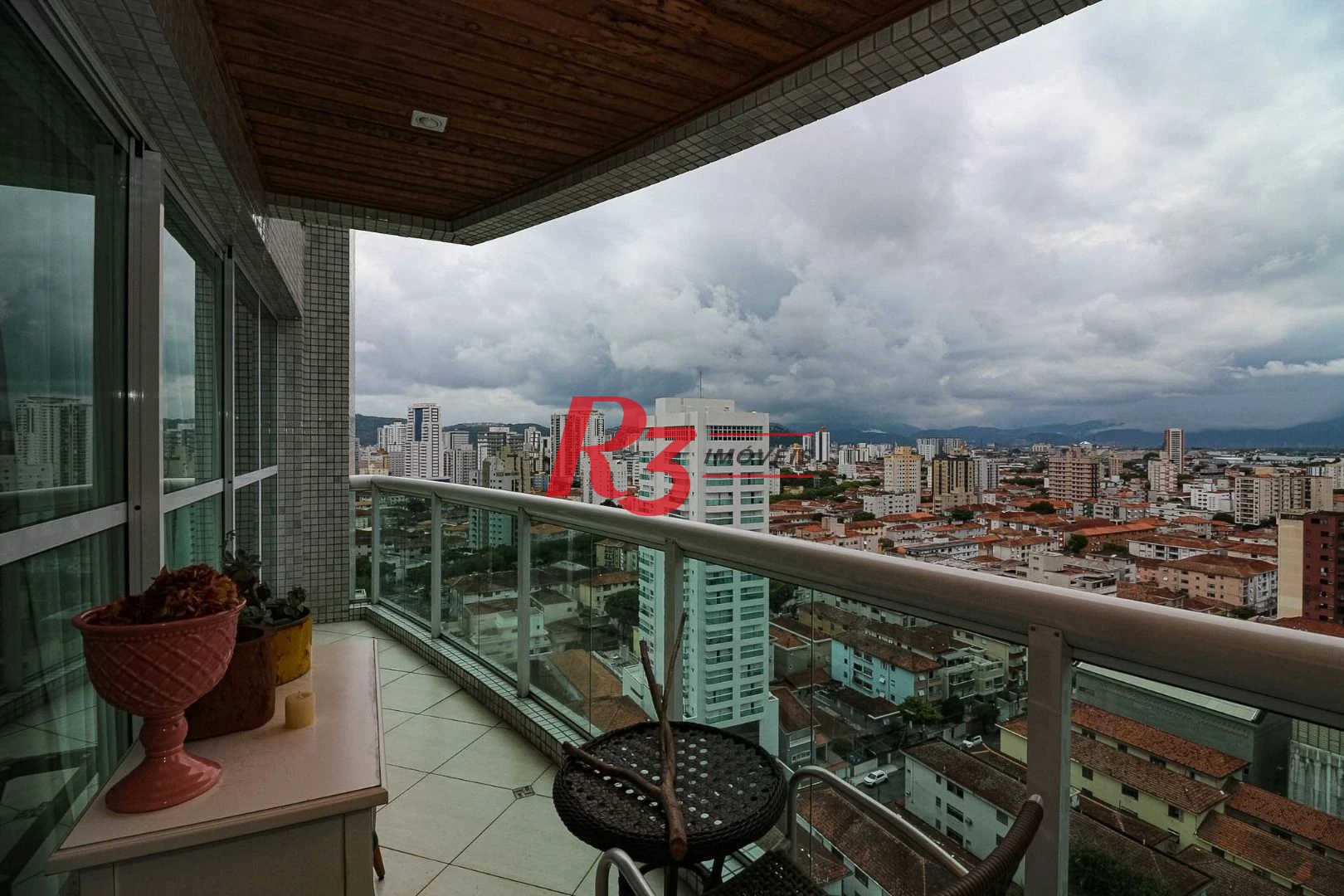 Cobertura com 4 dormitórios à venda, 430 m² por R$ 7.450.000,00 - Embaré - Santos/SP