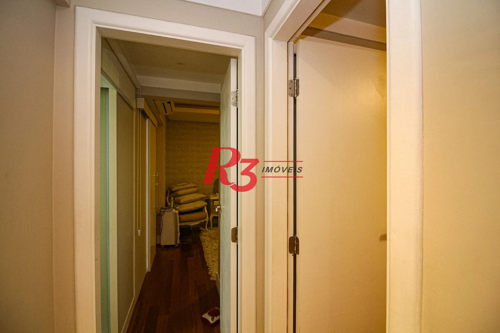 Cobertura com 4 dormitórios à venda, 430 m² por R$ 7.450.000,00 - Embaré - Santos/SP