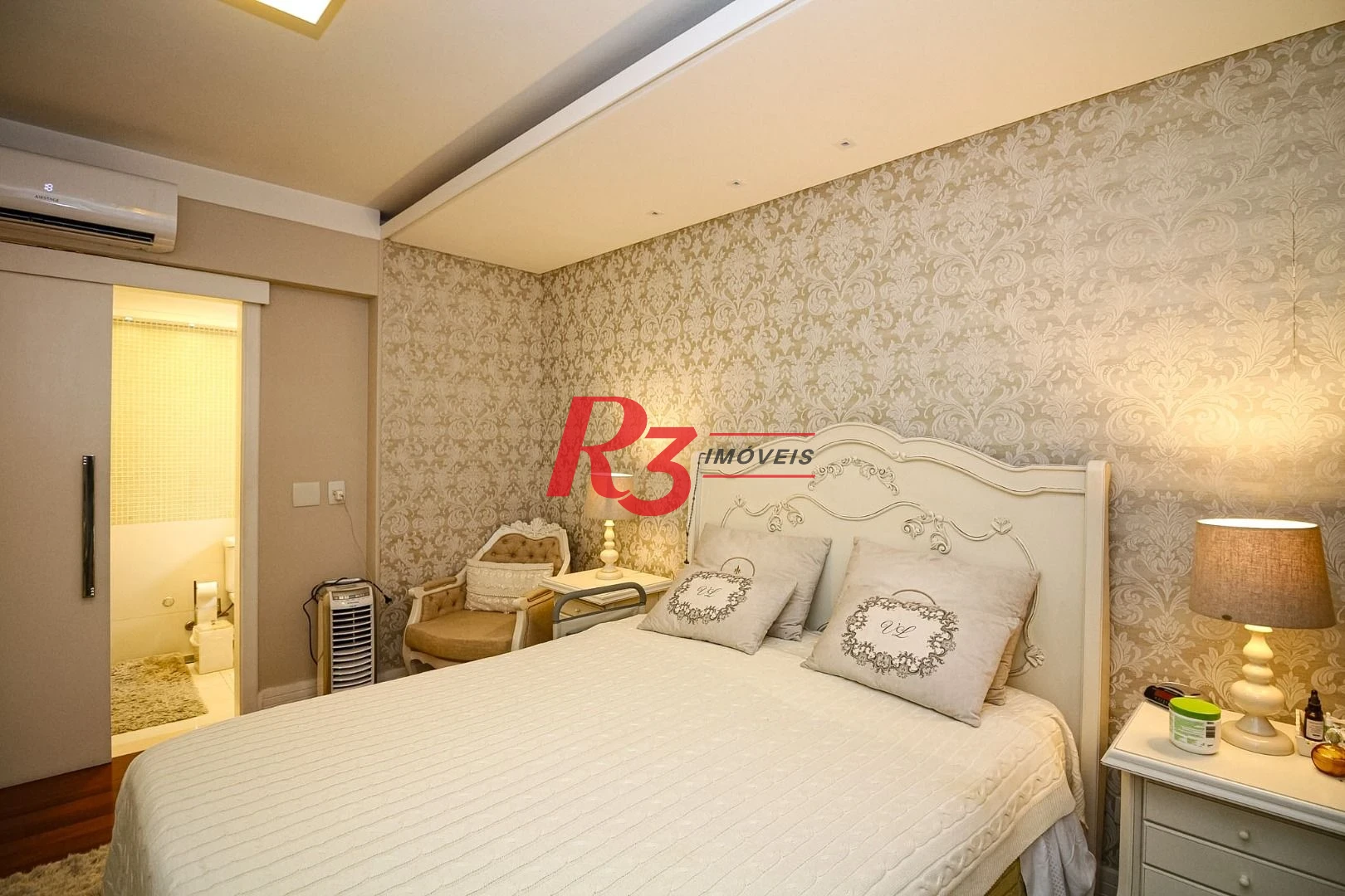 Cobertura com 4 dormitórios à venda, 430 m² por R$ 7.450.000,00 - Embaré - Santos/SP