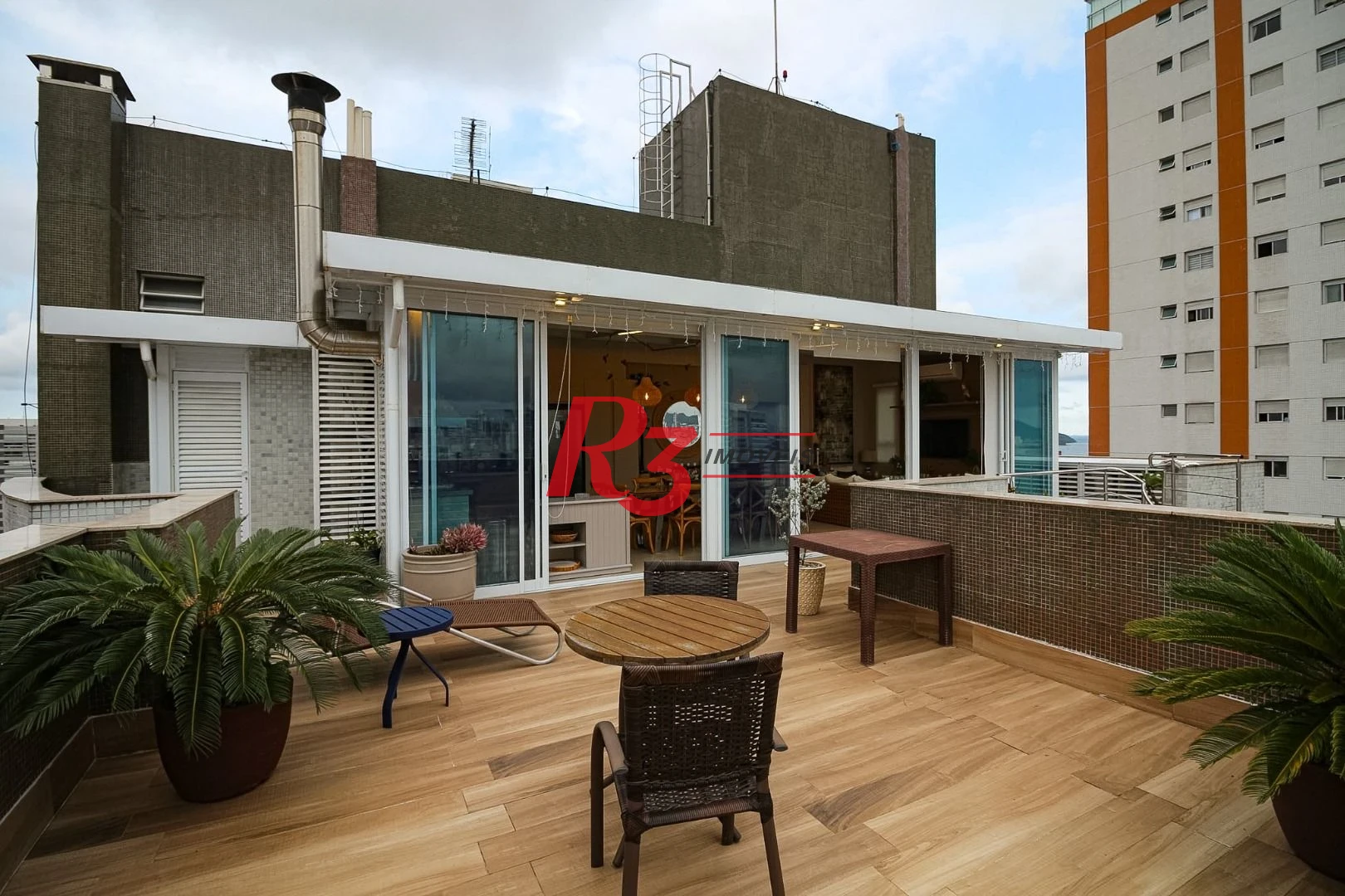 Cobertura com 4 dormitórios à venda, 430 m² por R$ 7.450.000,00 - Embaré - Santos/SP