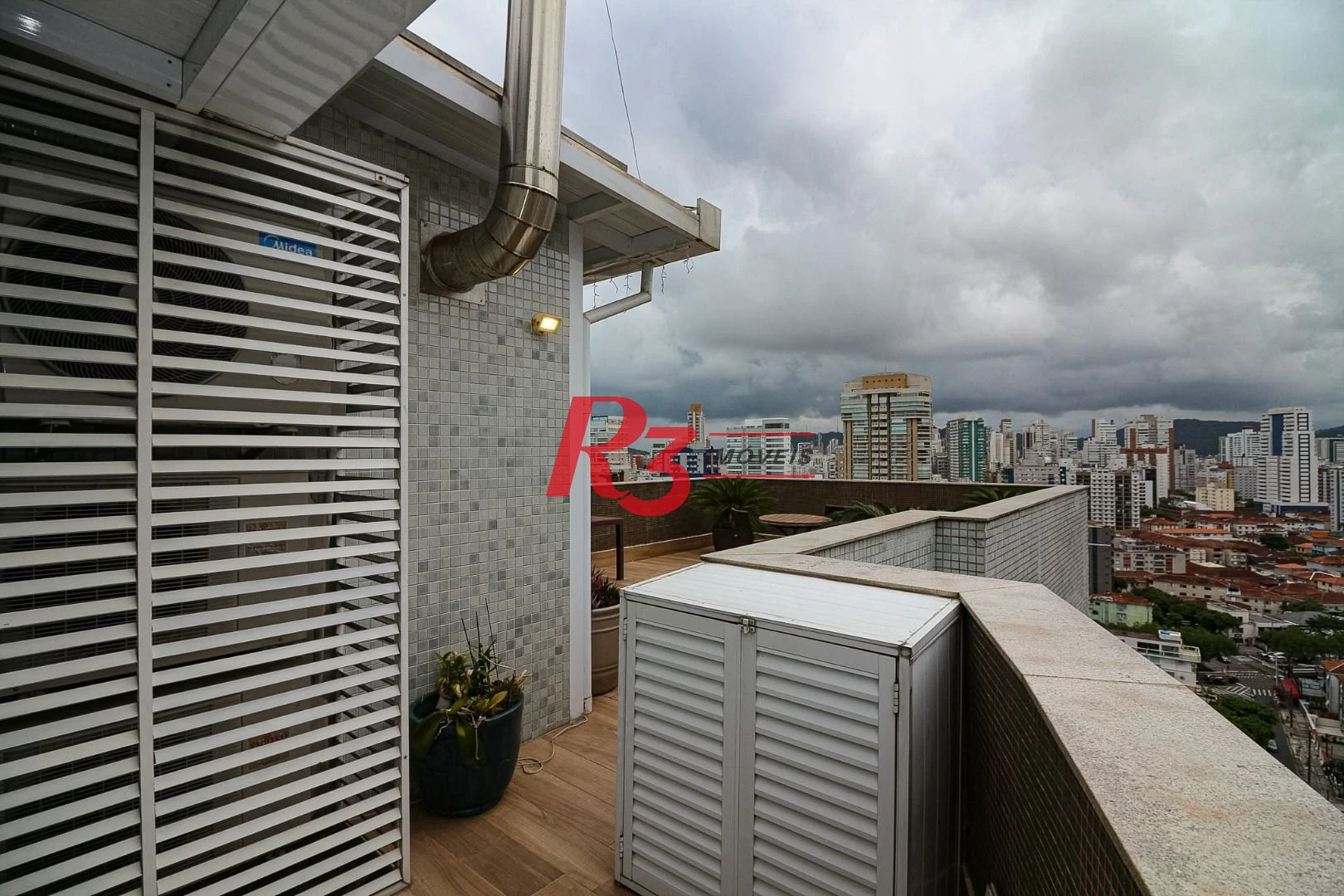 Cobertura com 4 dormitórios à venda, 430 m² por R$ 7.450.000,00 - Embaré - Santos/SP