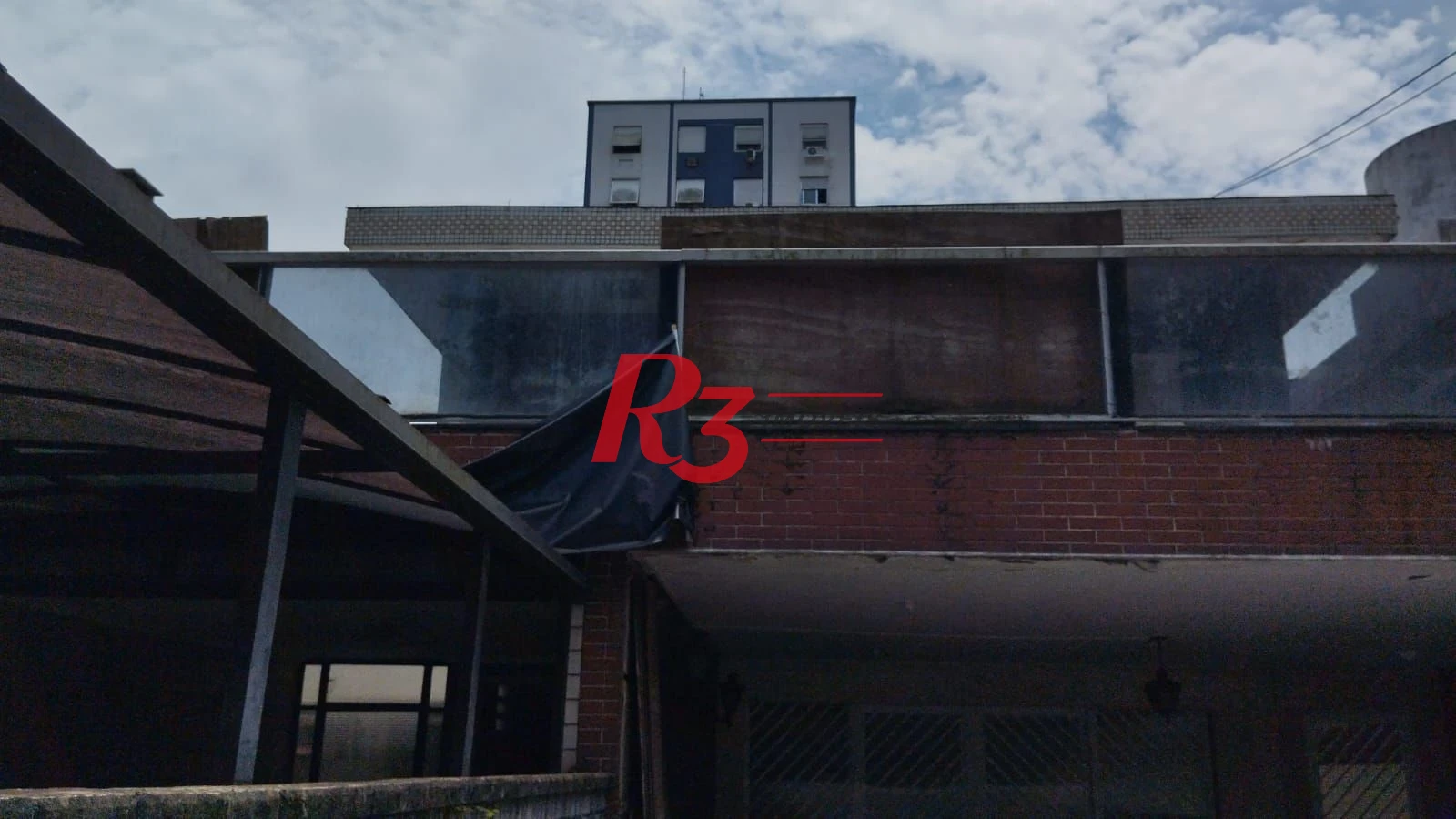 Excelente casa com 4 dormitórios sendo 1 suíte