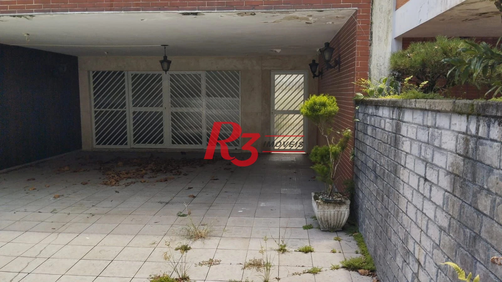 Excelente casa com 4 dormitórios sendo 1 suíte