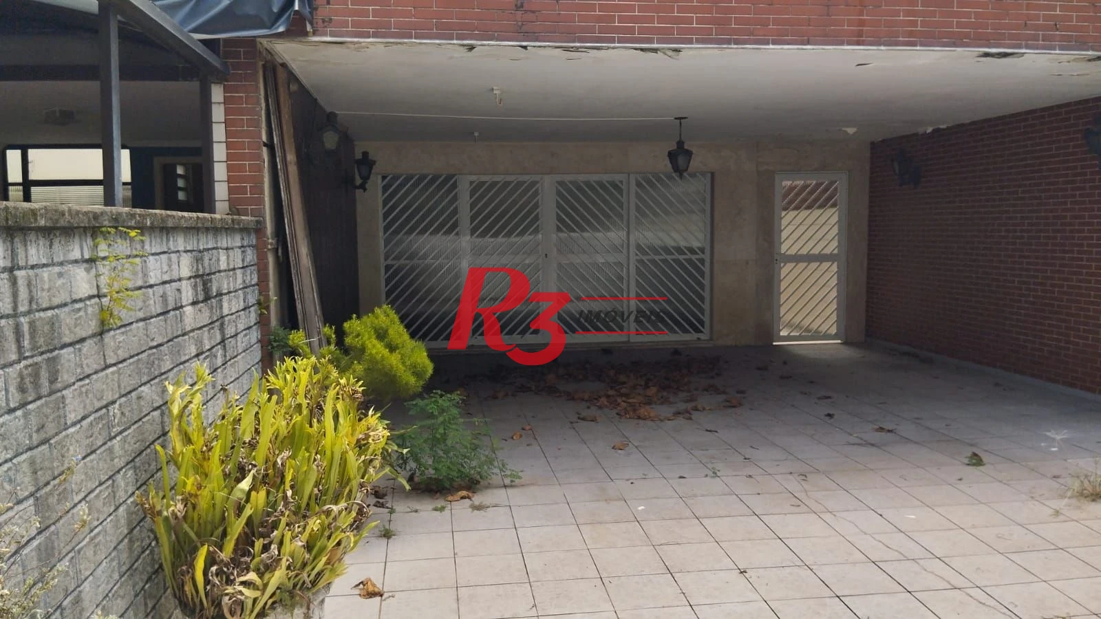 Excelente casa com 4 dormitórios sendo 1 suíte