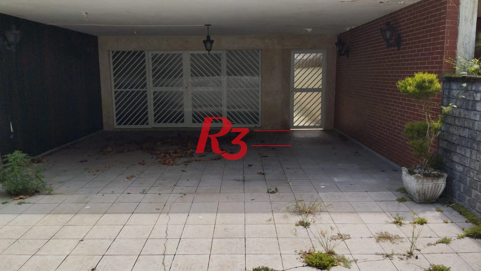 Excelente casa com 4 dormitórios sendo 1 suíte
