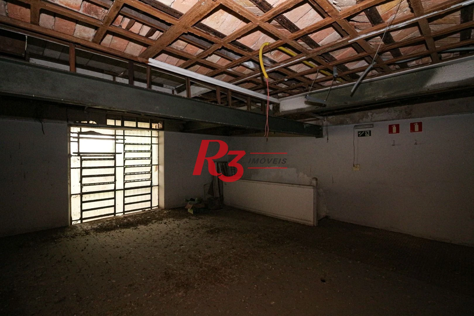 Loja, 240 m² - venda por R$ 1.060.000,00 ou aluguel por R$ 5.500,00/mês - Centro - Santos/SP