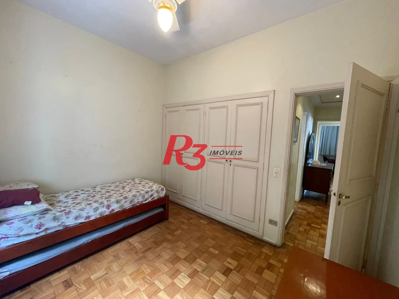 Apartamento com 4 dormitórios à venda, 235 m² por R$ 1.400.000,00 - Ilha Porchat - São Vicente/SP