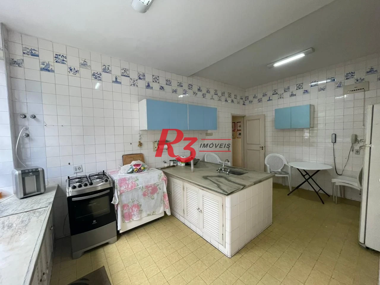 Apartamento com 4 dormitórios à venda, 235 m² por R$ 1.400.000,00 - Ilha Porchat - São Vicente/SP