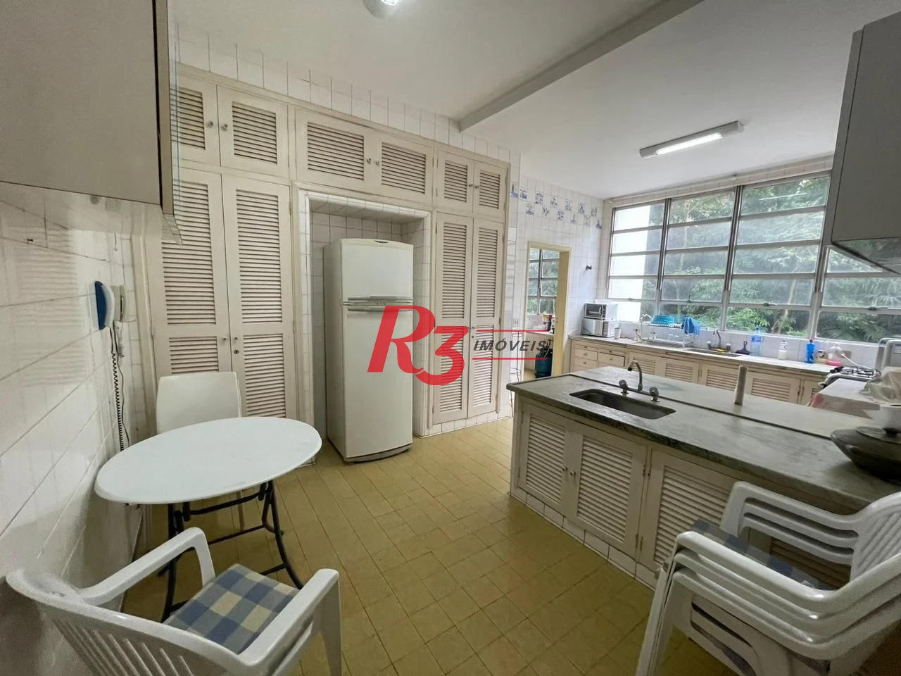 Apartamento com 4 dormitórios à venda, 235 m² por R$ 1.400.000,00 - Ilha Porchat - São Vicente/SP