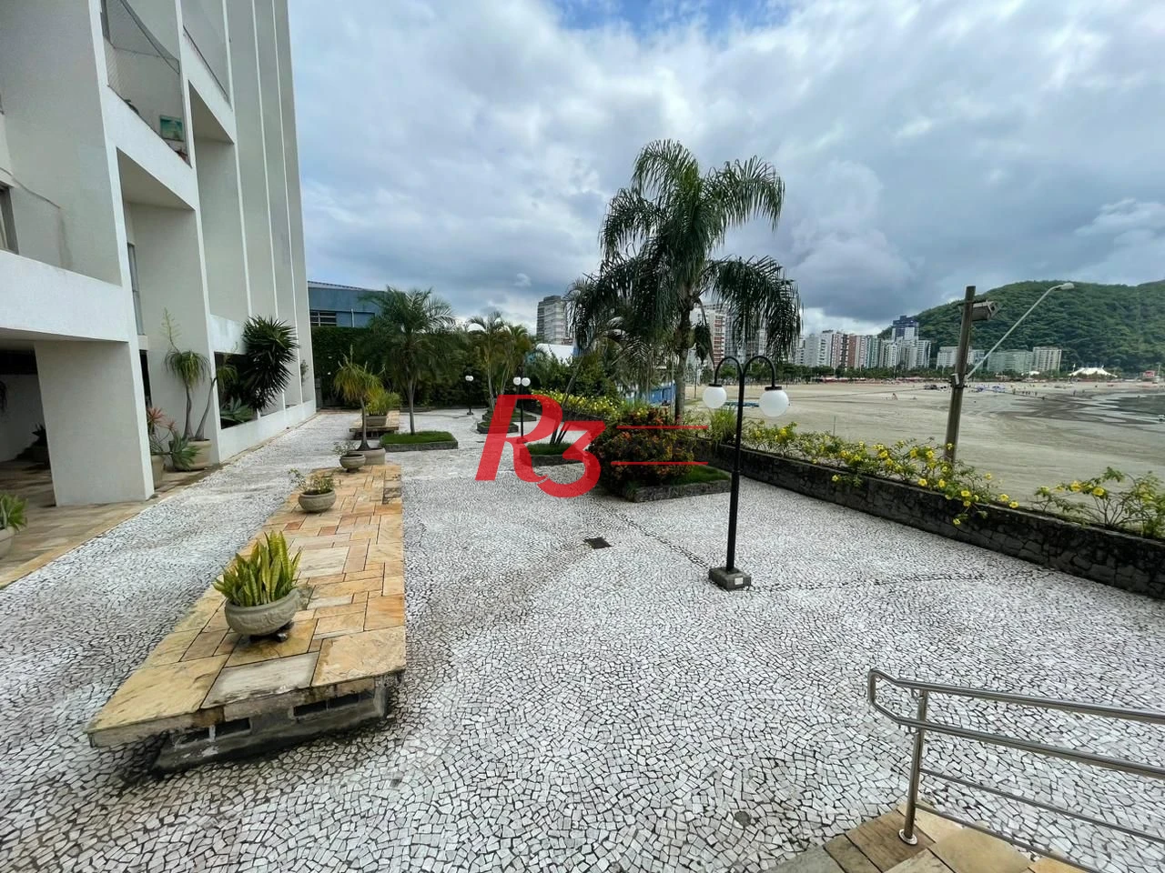 Apartamento com 4 dormitórios à venda, 235 m² por R$ 1.400.000,00 - Ilha Porchat - São Vicente/SP