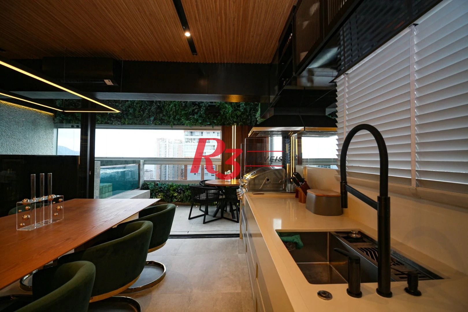 Cobertura com 2 suítes à venda, 148 m² por R$ 3.300.000 - Embaré - Santos/SP
