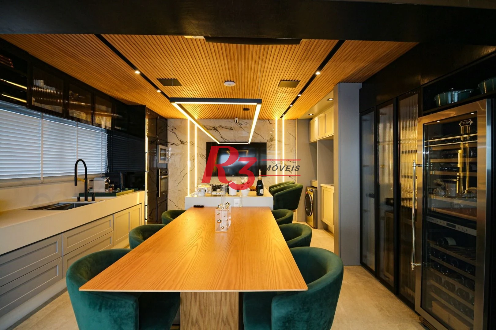 Cobertura com 2 suítes à venda, 148 m² por R$ 3.300.000 - Embaré - Santos/SP