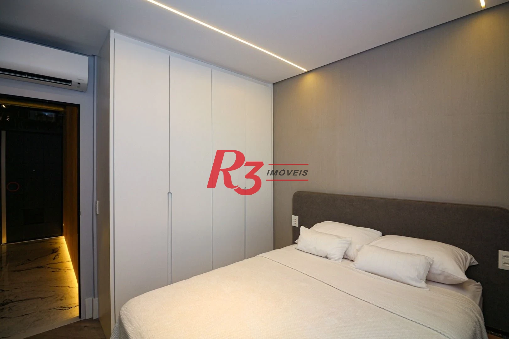 Cobertura com 2 suítes à venda, 148 m² por R$ 3.300.000 - Embaré - Santos/SP