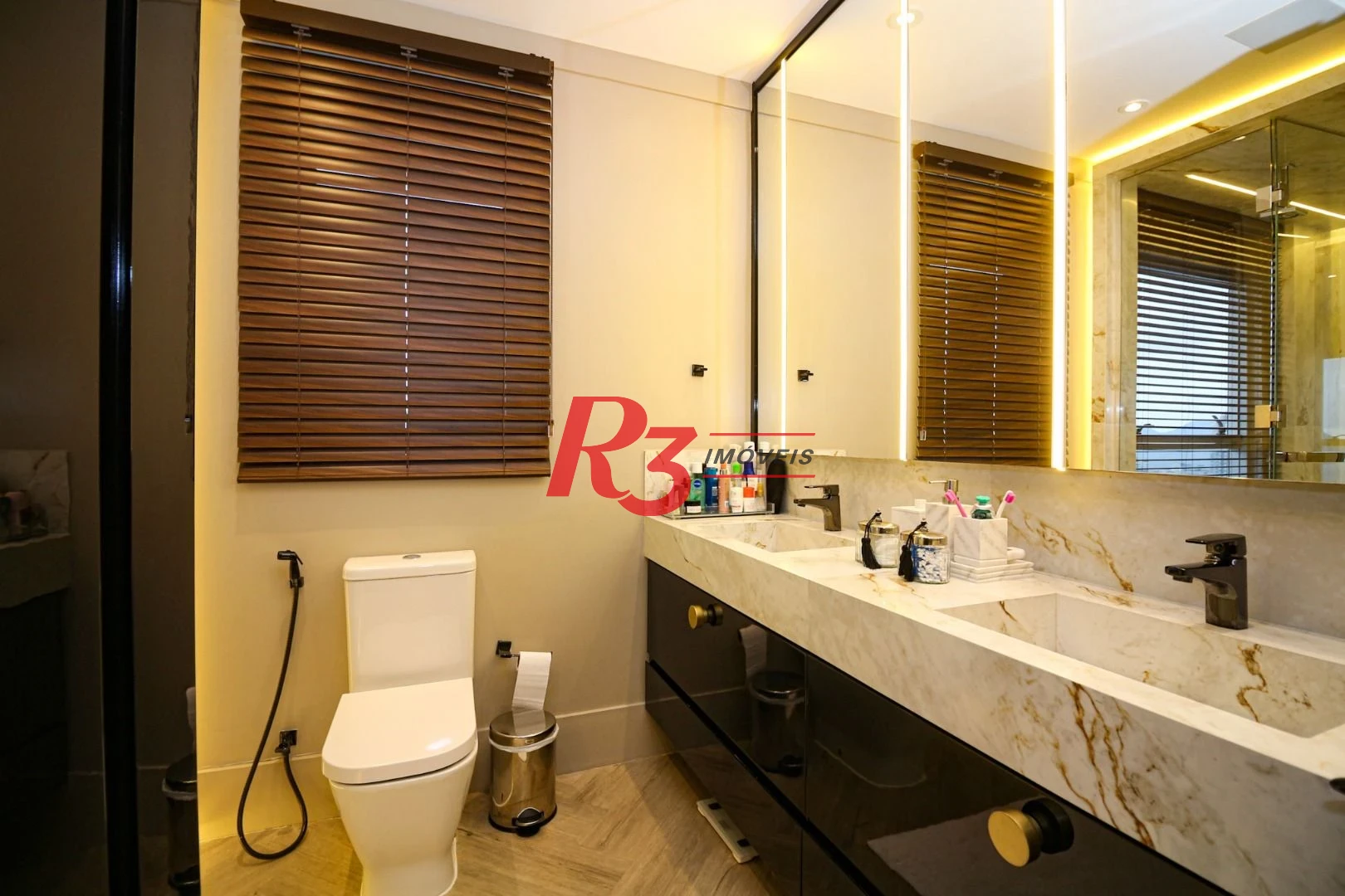Cobertura com 2 suítes à venda, 148 m² por R$ 3.300.000 - Embaré - Santos/SP