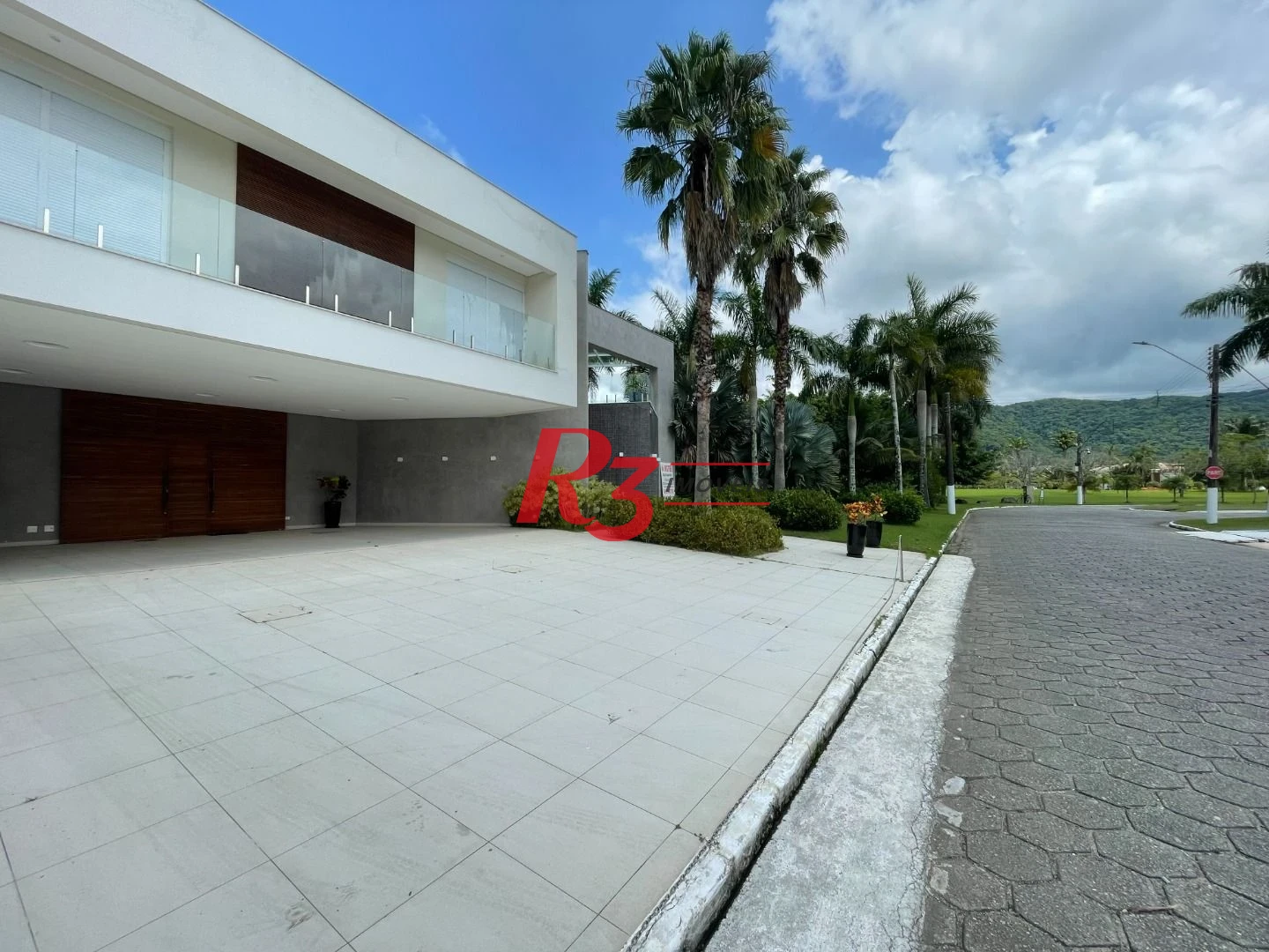 Casa à venda, 841 m² por R$ 13.900.000,00 - Acapulco - Guarujá/SP