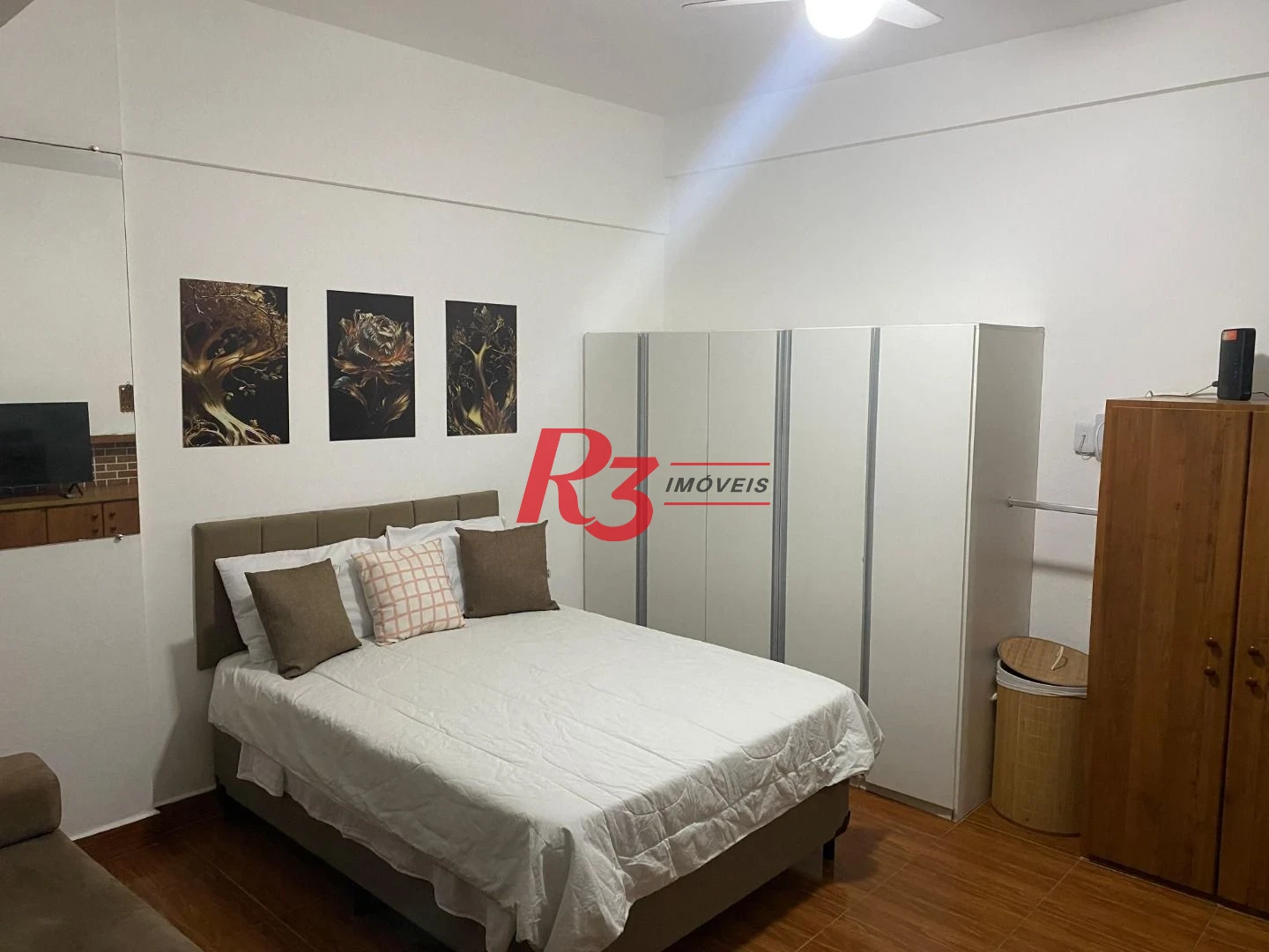Kitnet com 1 dormitório, 31 m² - venda por R$ 320.000,00 ou aluguel por R$ 3.184,09/mês - Itararé - São Vicente/SP