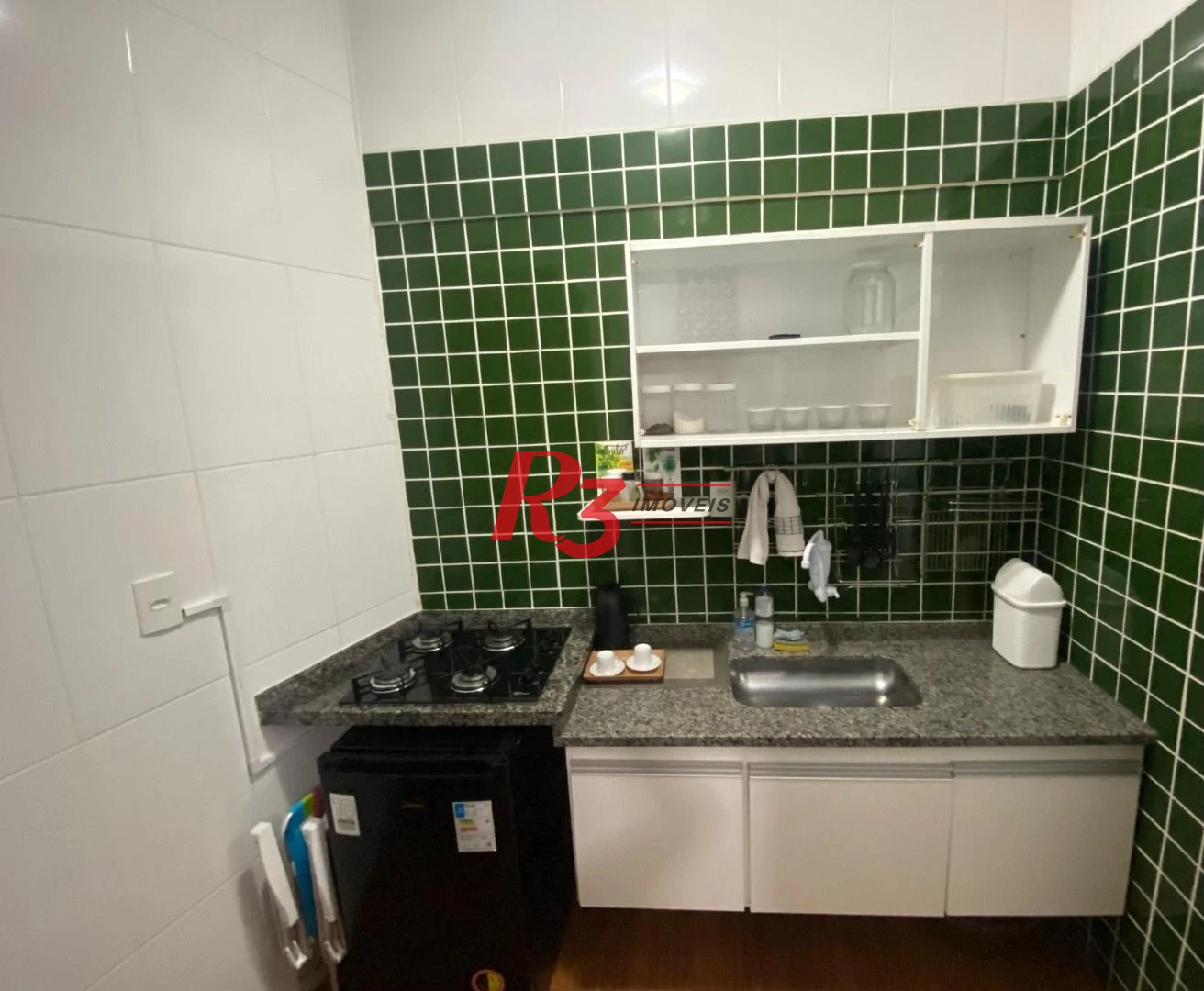 Kitnet com 1 dormitório, 31 m² - venda por R$ 320.000,00 ou aluguel por R$ 3.184,09/mês - Itararé - São Vicente/SP