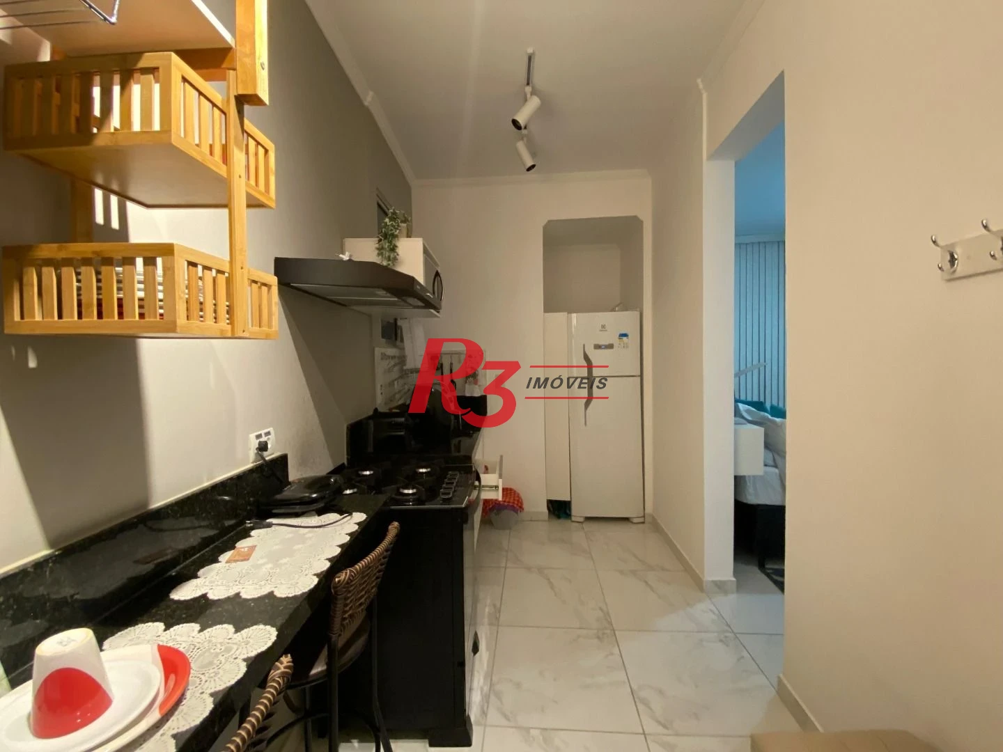 Kitnet com 1 dormitório, 29 m² - venda por R$ 320.000,00 ou aluguel por R$ 3.349,35/mês - Boa Vista - São Vicente/SP