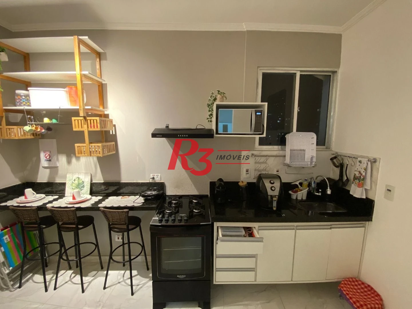 Kitnet com 1 dormitório, 29 m² - venda por R$ 320.000,00 ou aluguel por R$ 3.349,35/mês - Boa Vista - São Vicente/SP