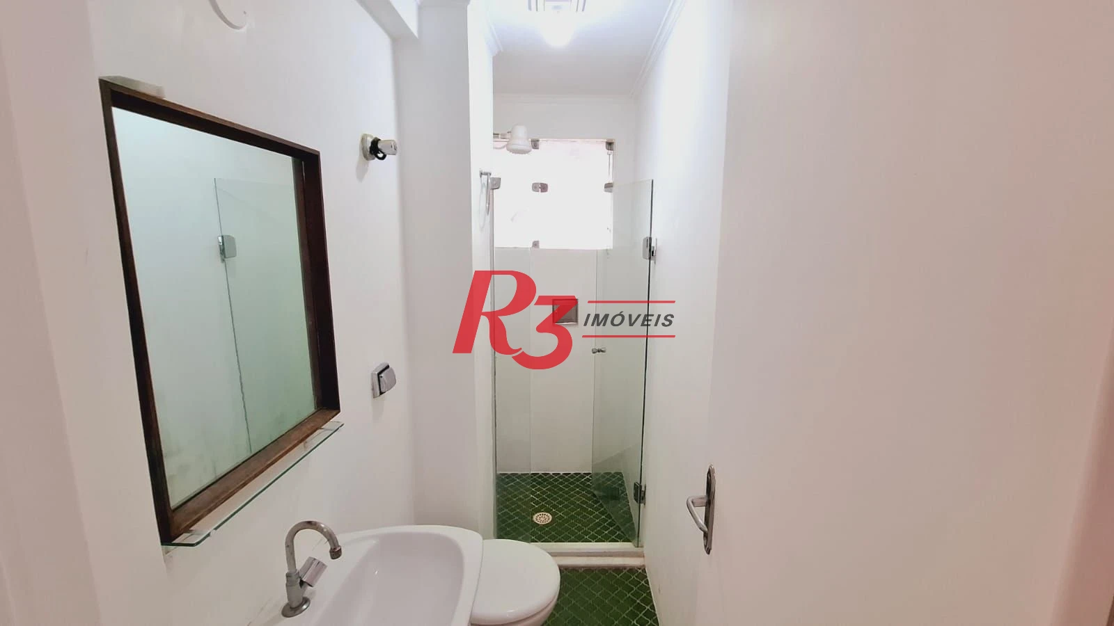 Amplo apartamento à venda ou locação, com 131 m², 1 vaga, no Gonzaga, em Santos SP