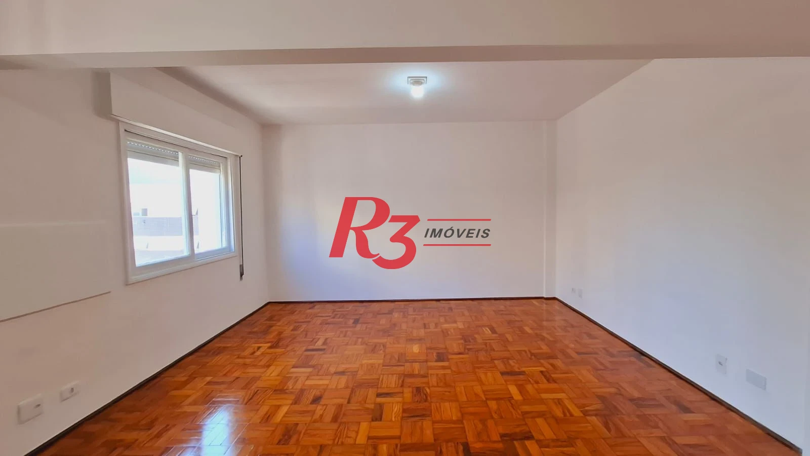 Amplo apartamento à venda ou locação, com 131 m², 1 vaga, no Gonzaga, em Santos SP